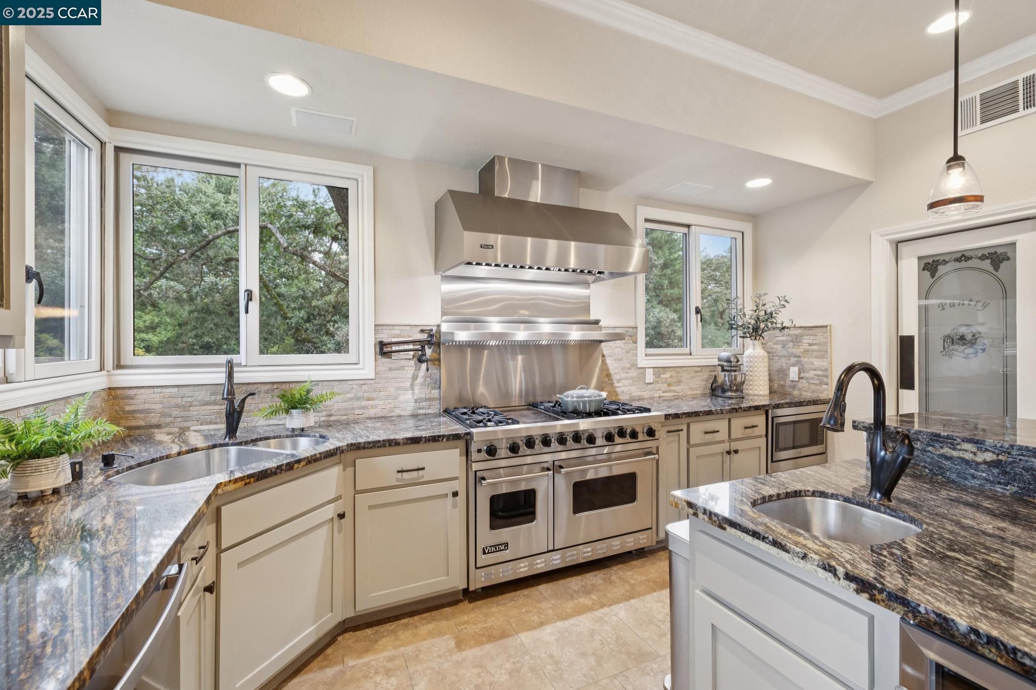 50 Vista Ln