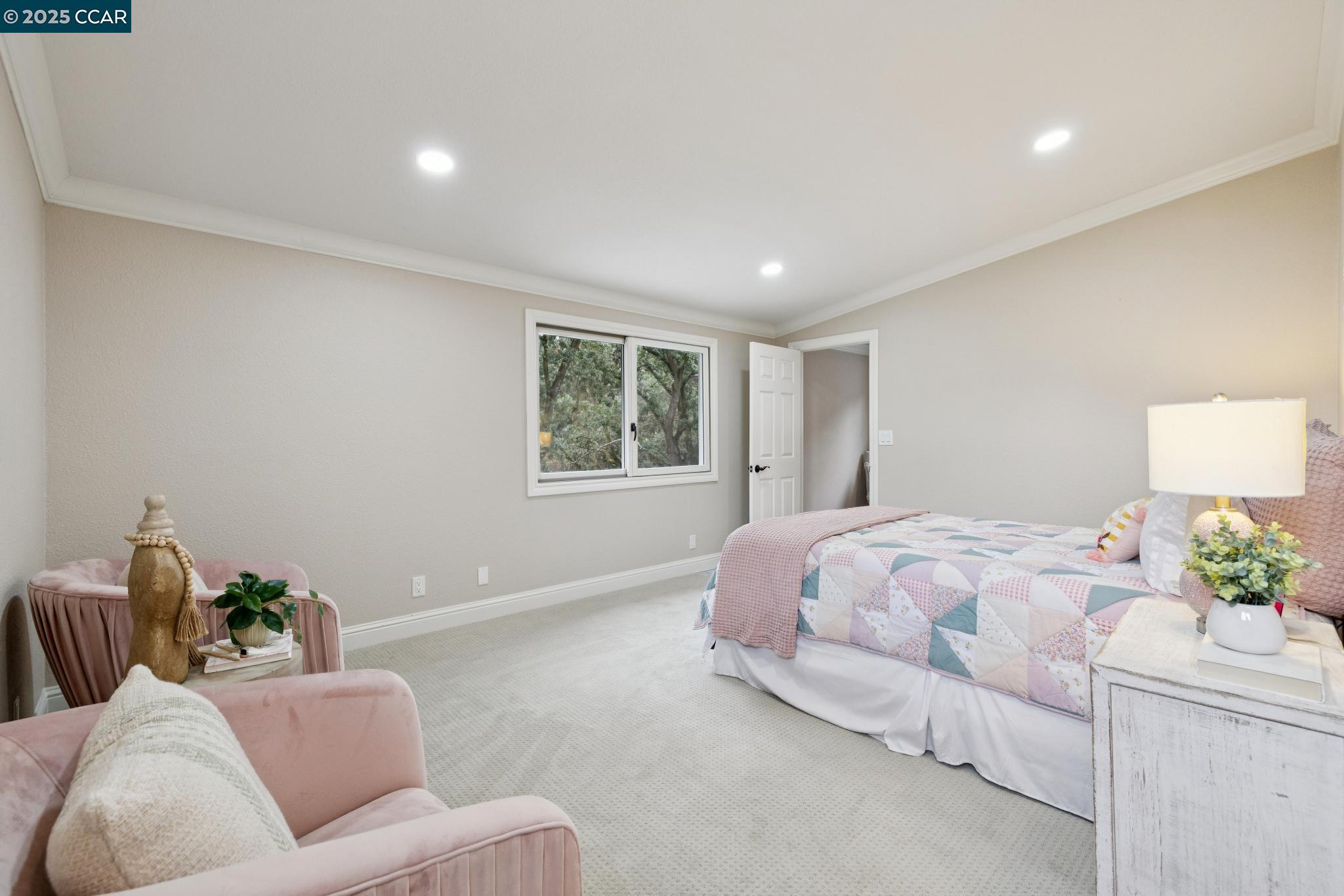 50 Vista Ln
