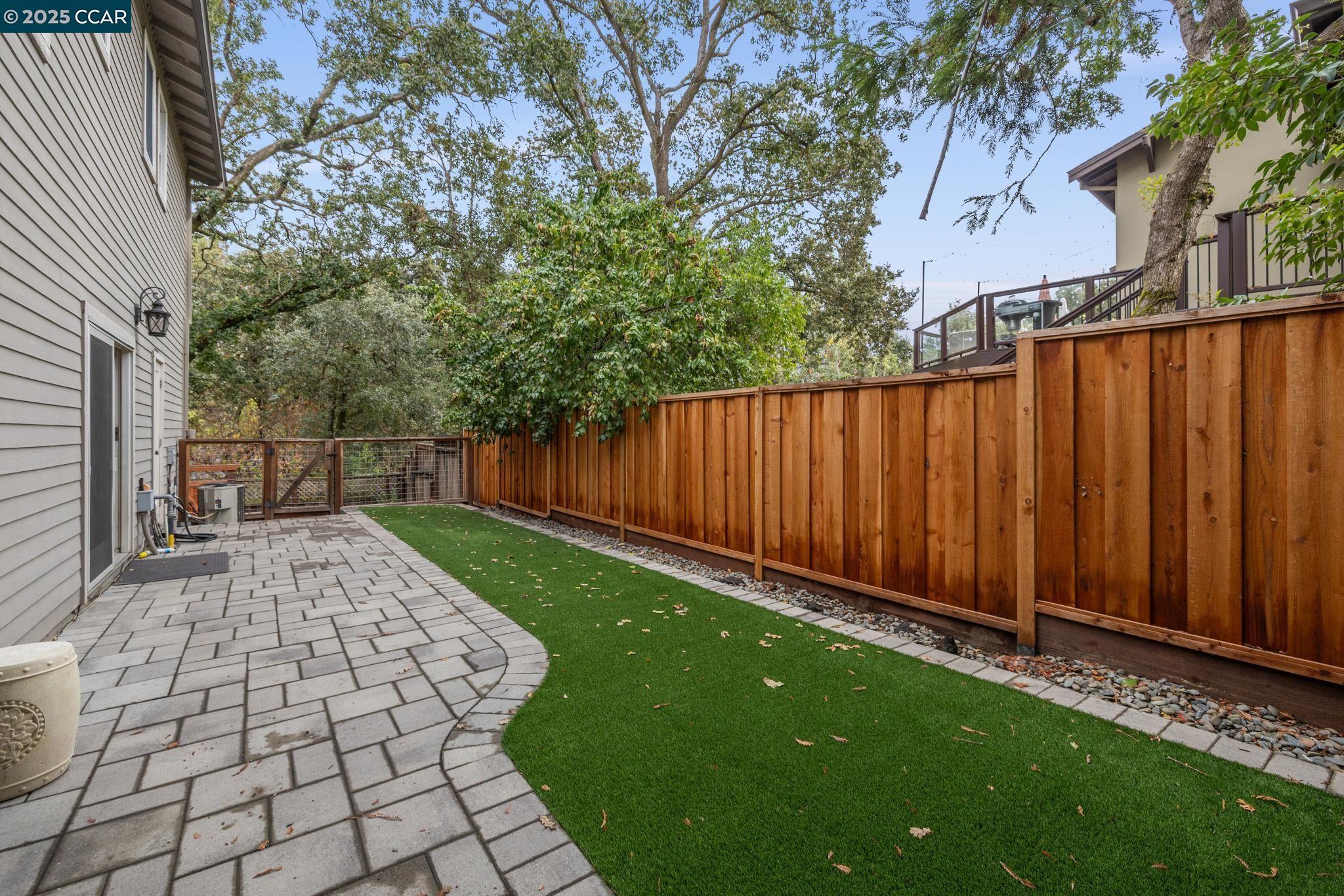 50 Vista Ln
