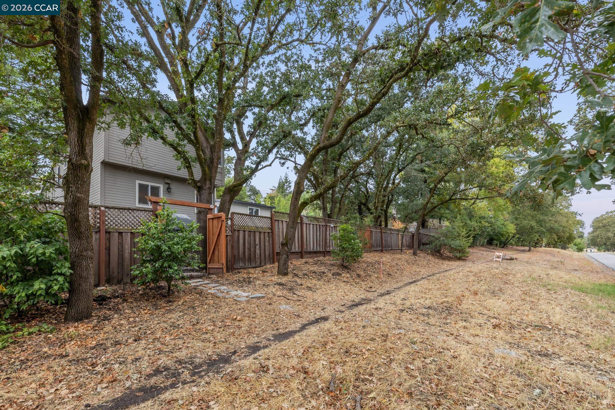 50 Vista Ln
