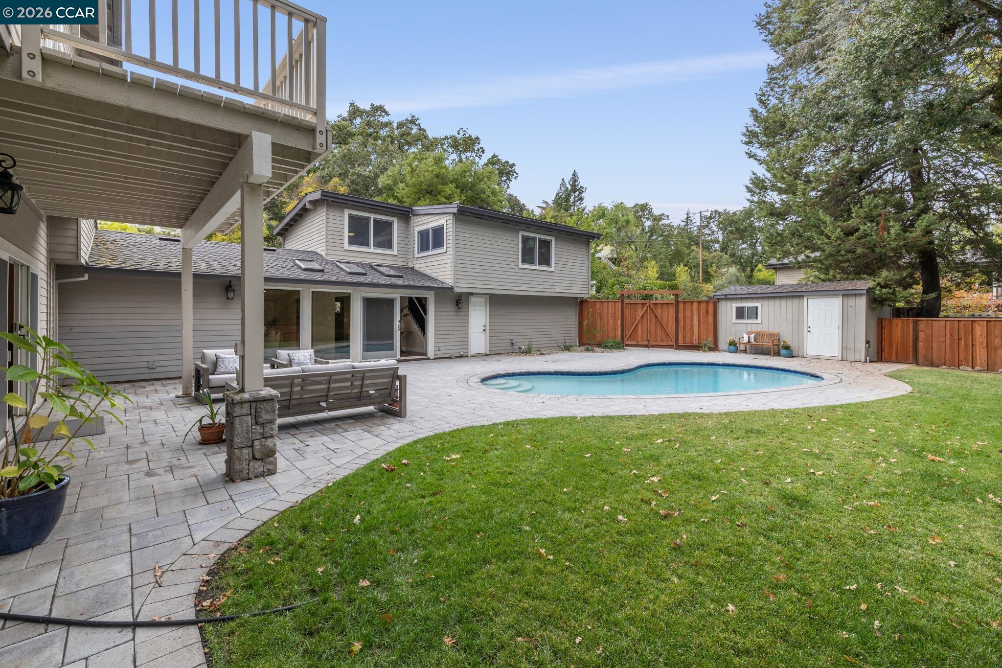 50 Vista Ln