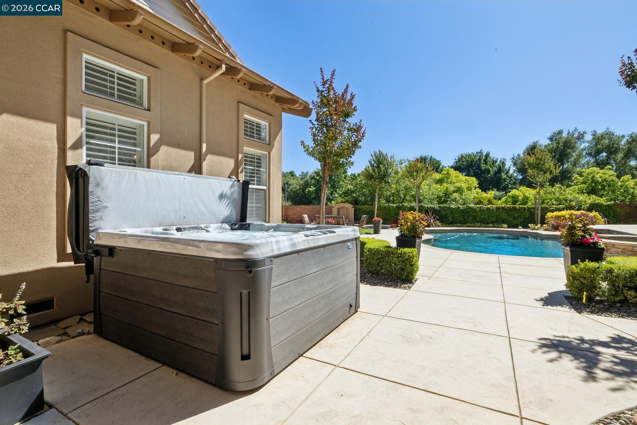 2763 Falcon View Ct