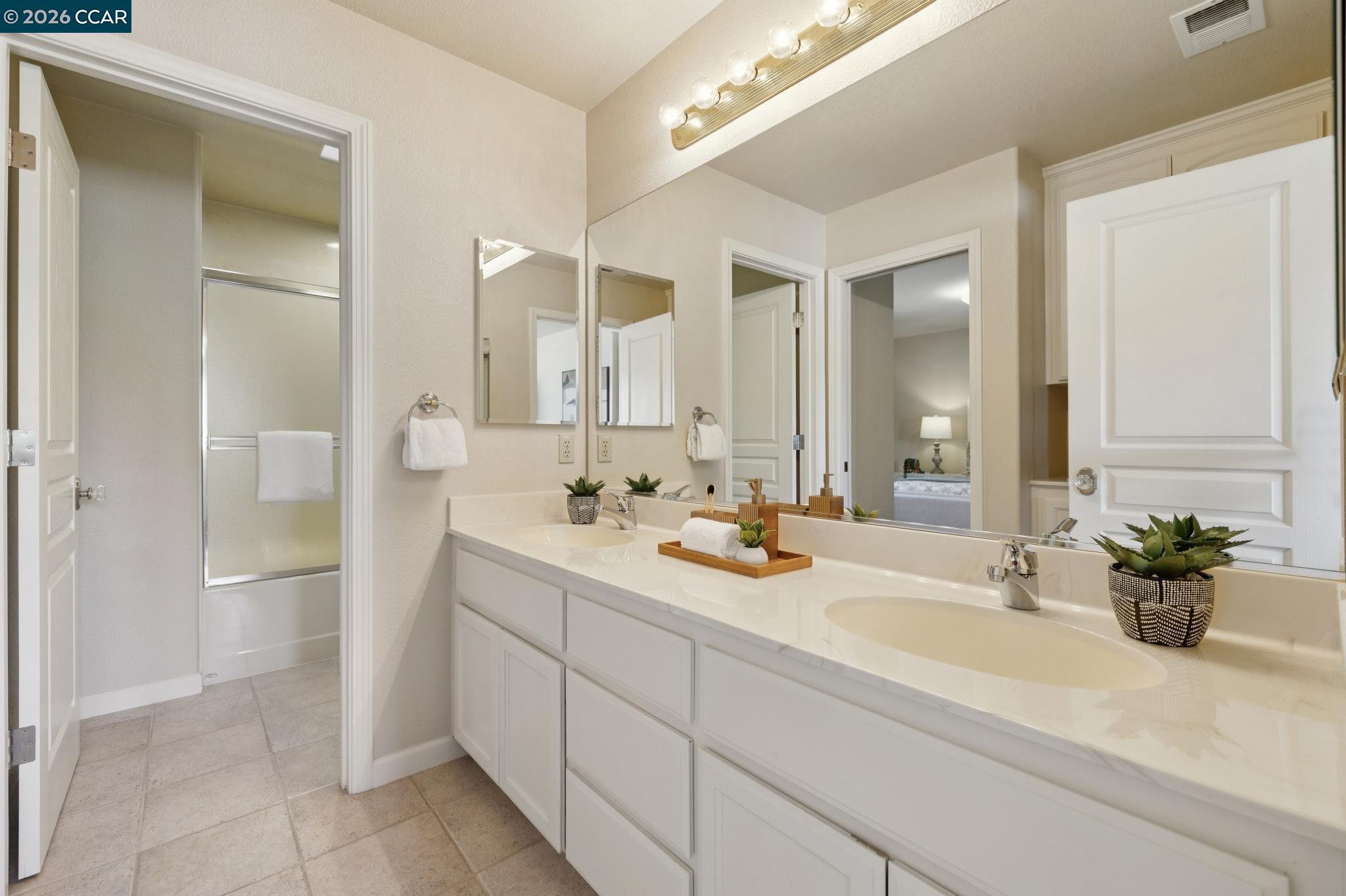 2763 Falcon View Ct