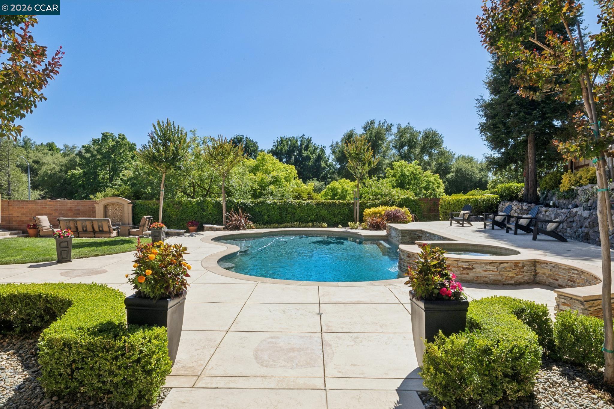 2763 Falcon View Ct