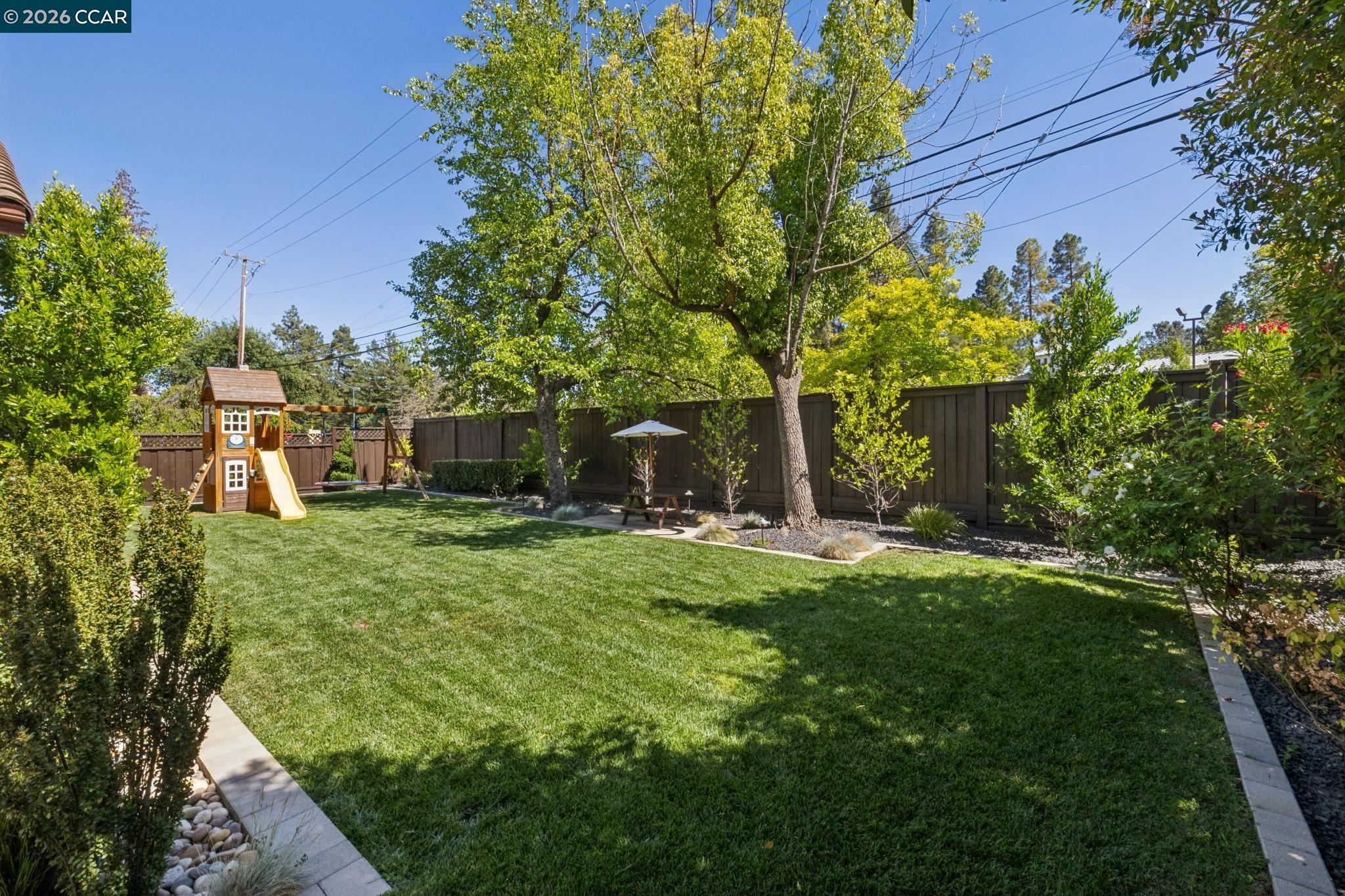 1103 Andrew Ln
