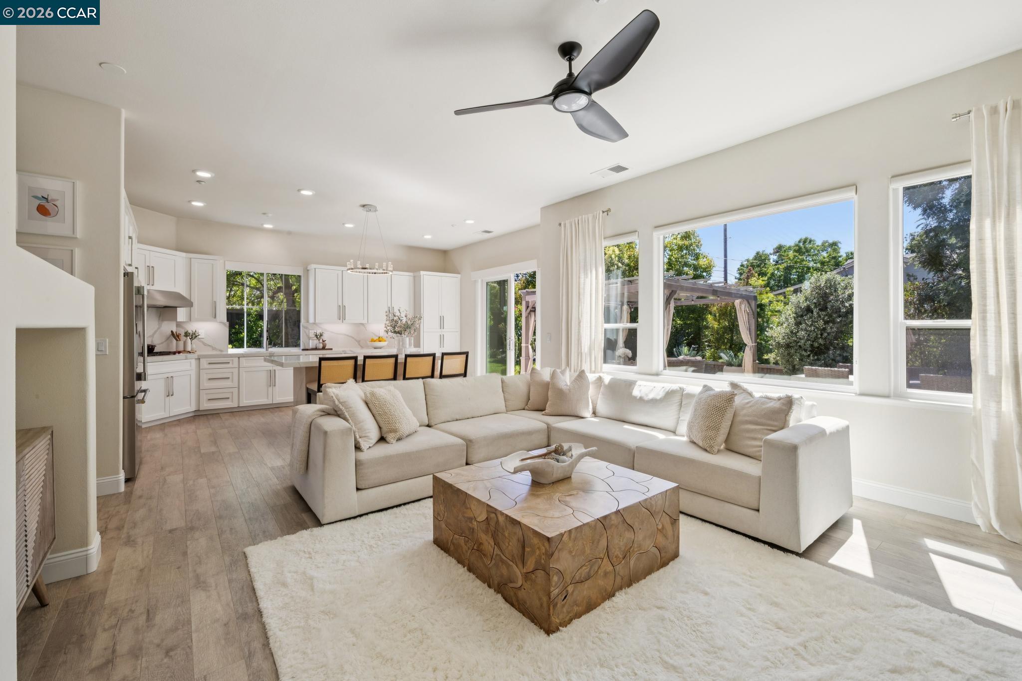 1103 Andrew Ln