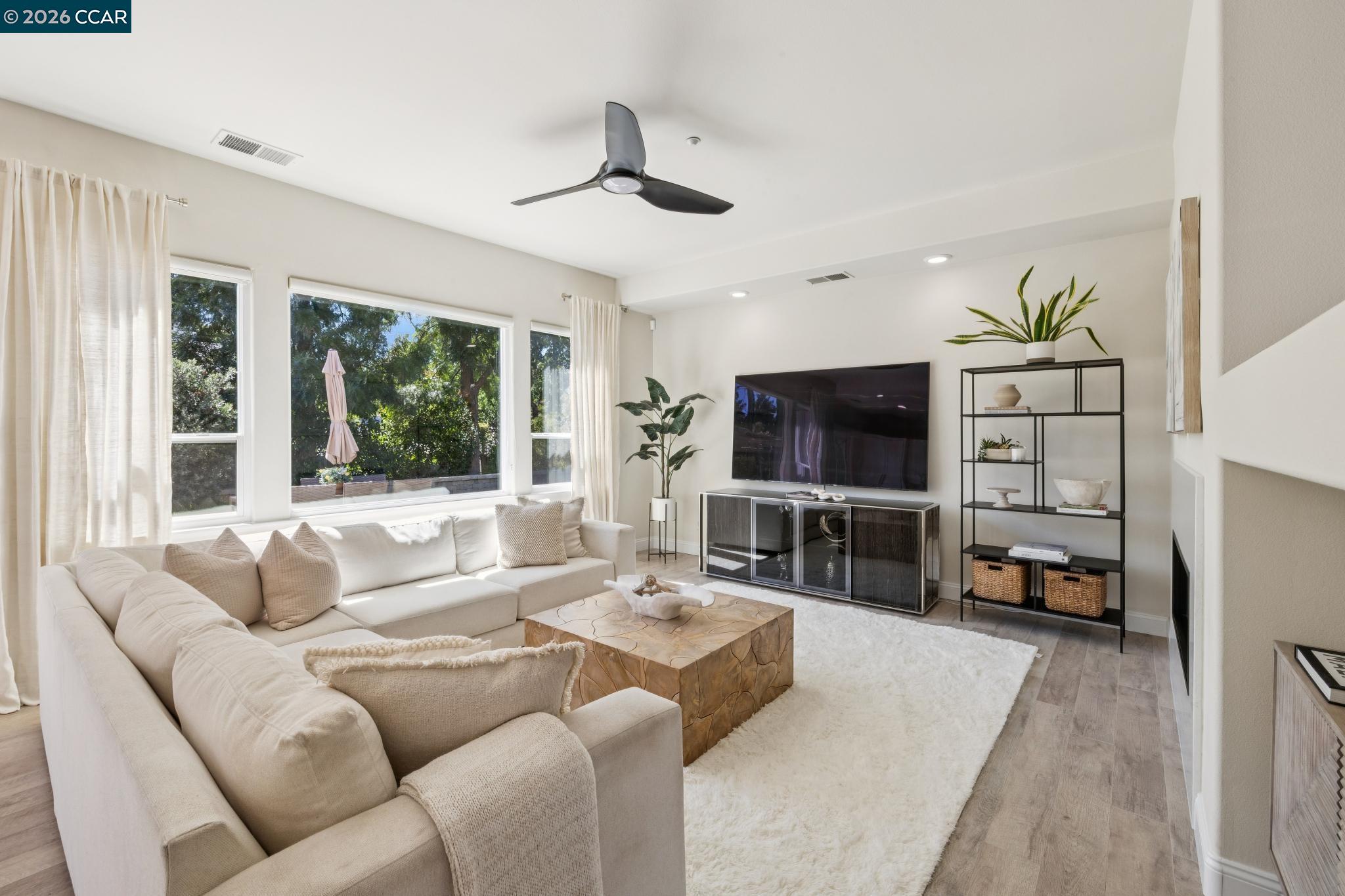 1103 Andrew Ln
