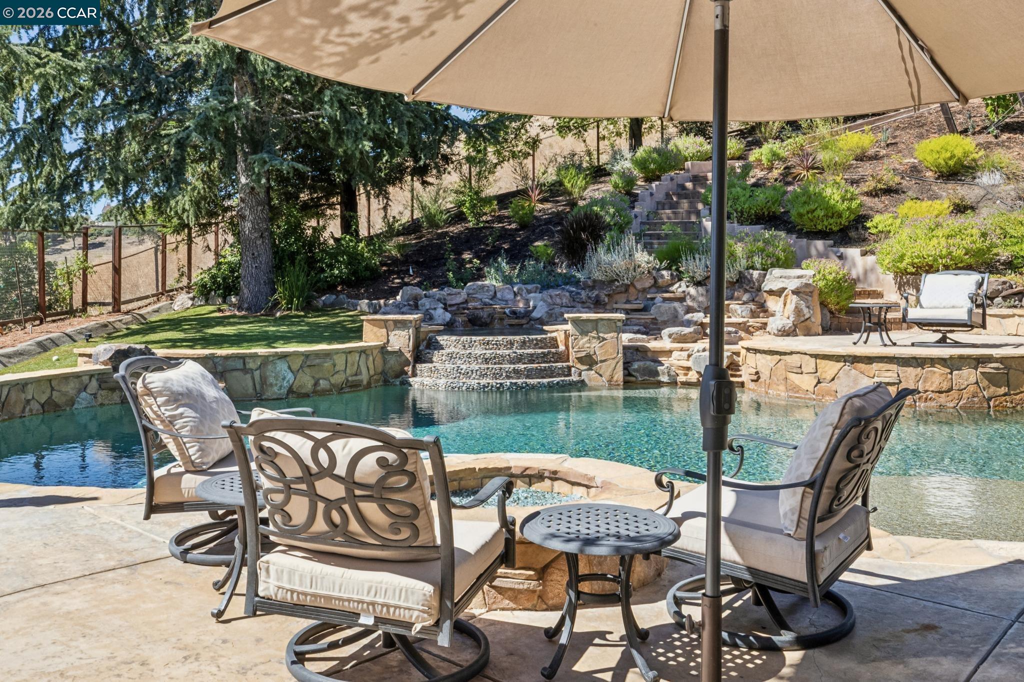 226 Arthur Ct