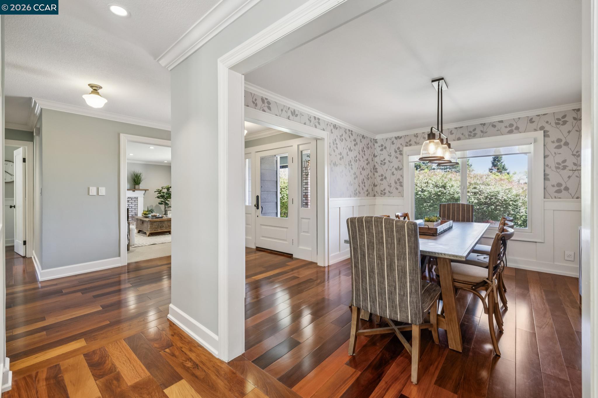 226 Arthur Ct
