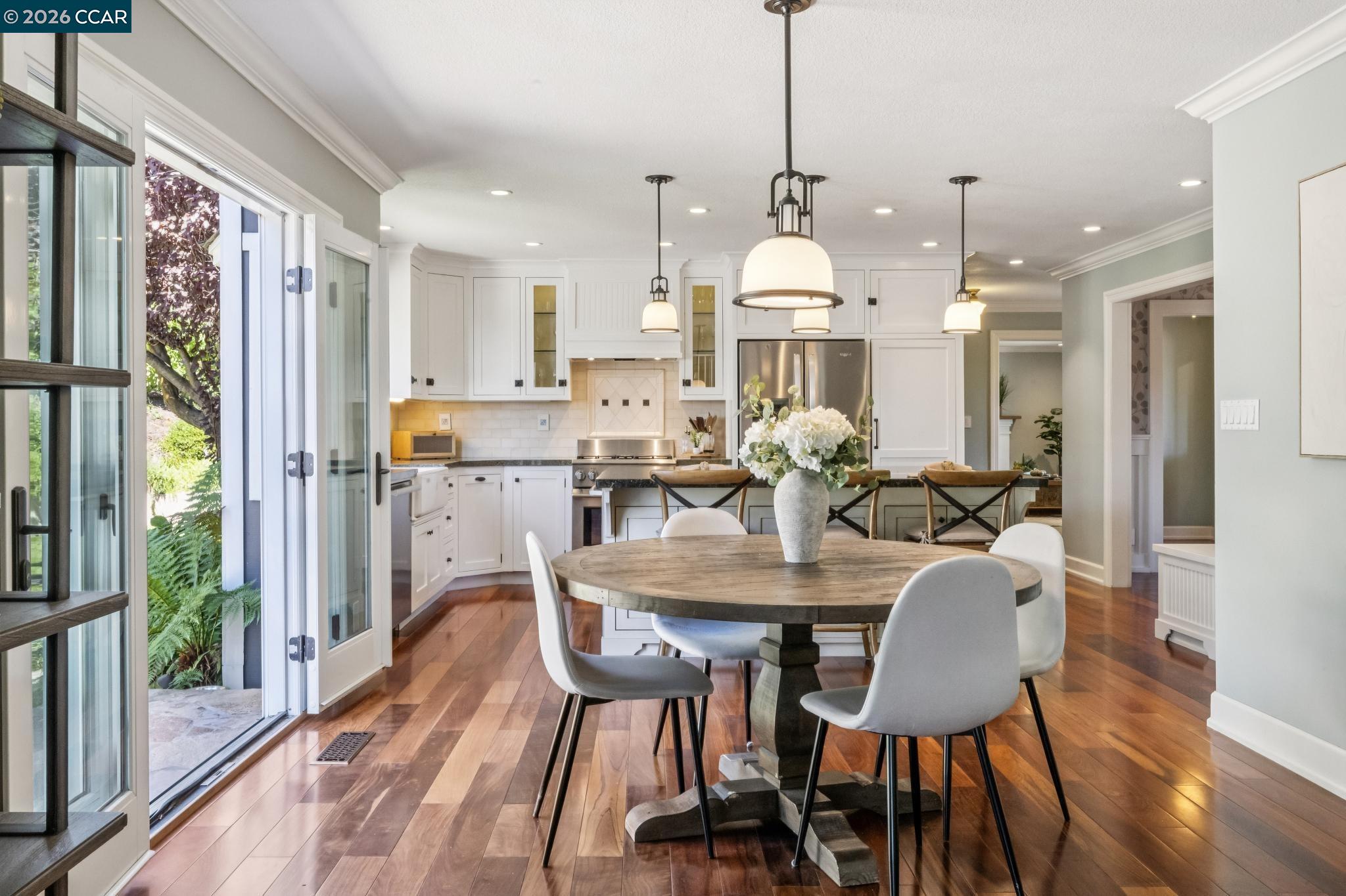 226 Arthur Ct