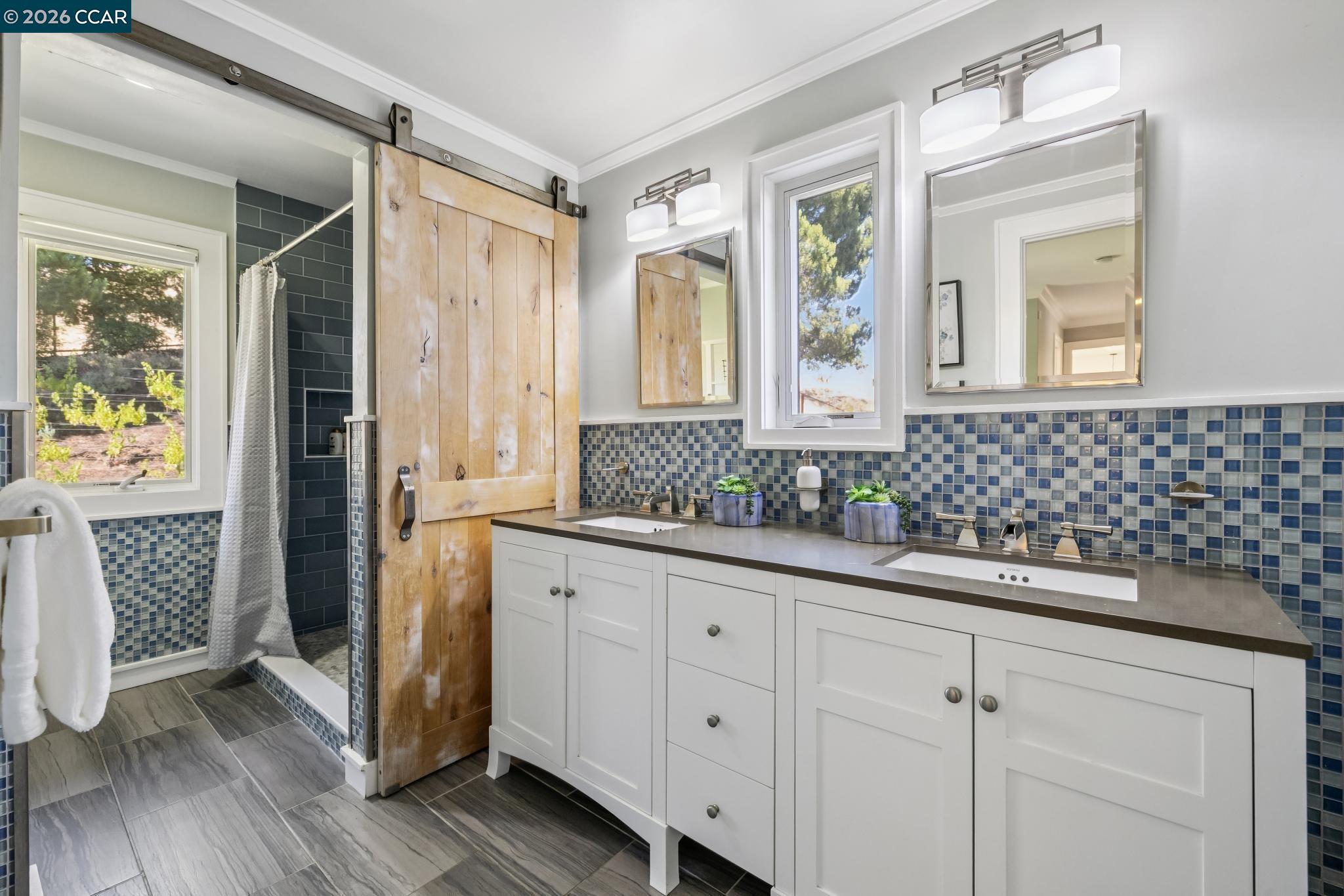 226 Arthur Ct