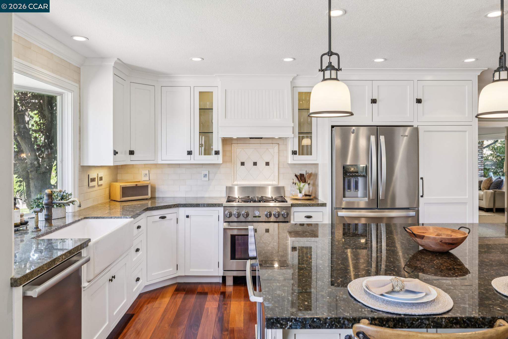 226 Arthur Ct