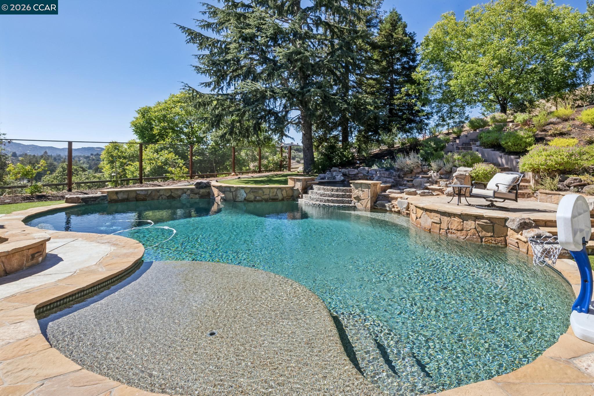 226 Arthur Ct