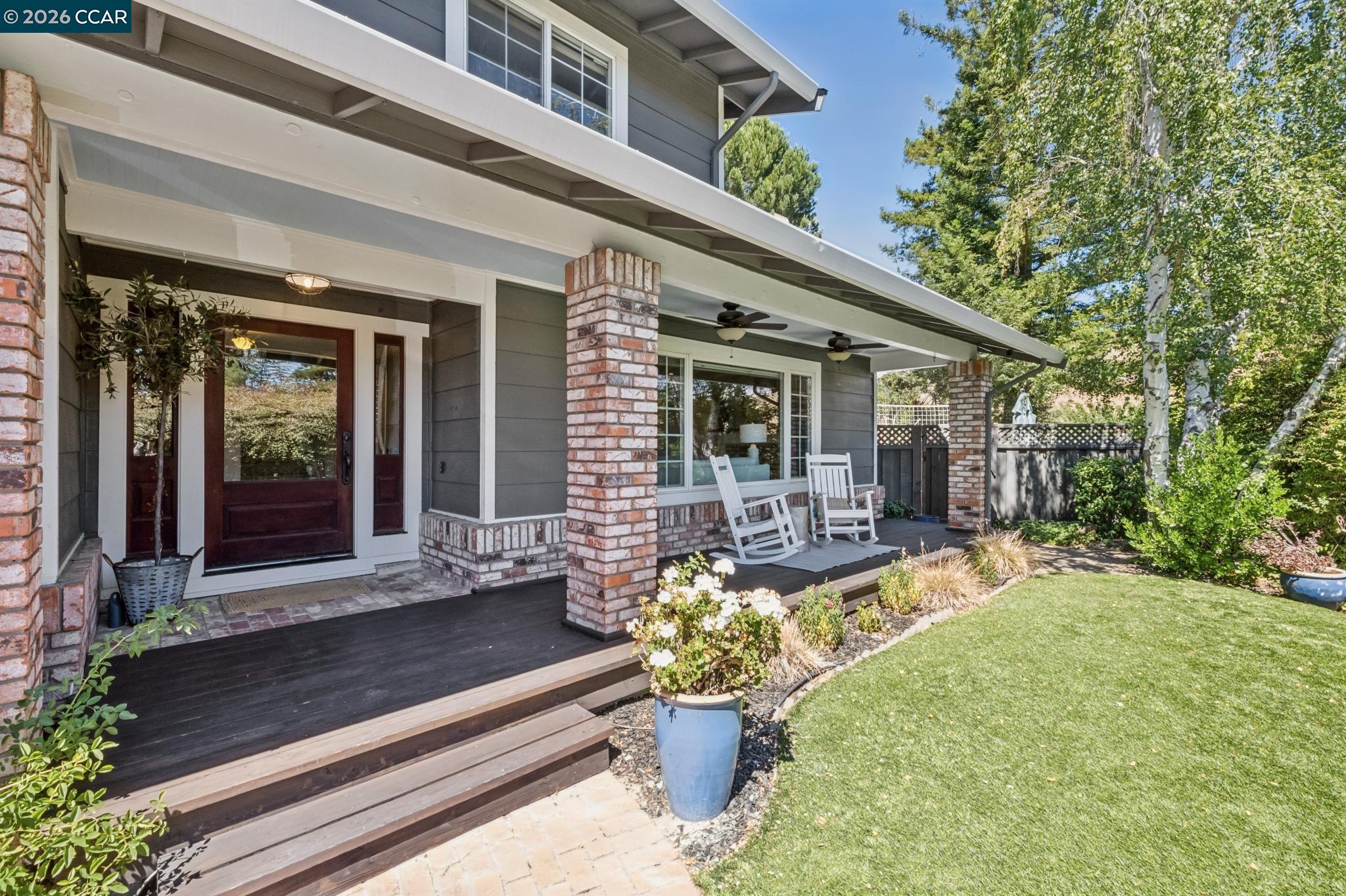 226 Arthur Ct