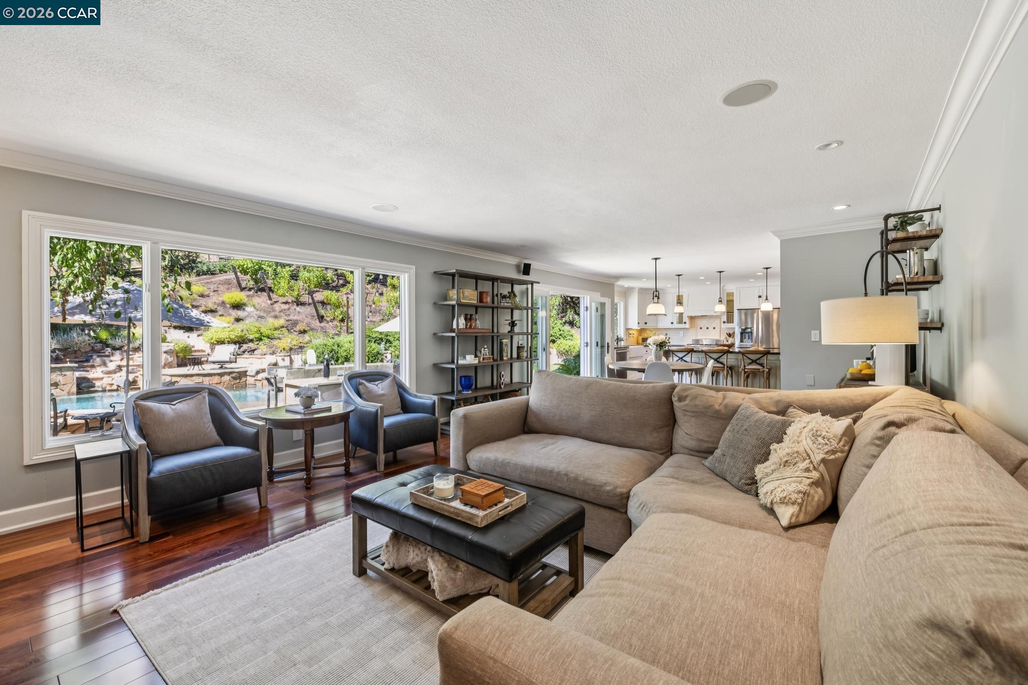 226 Arthur Ct