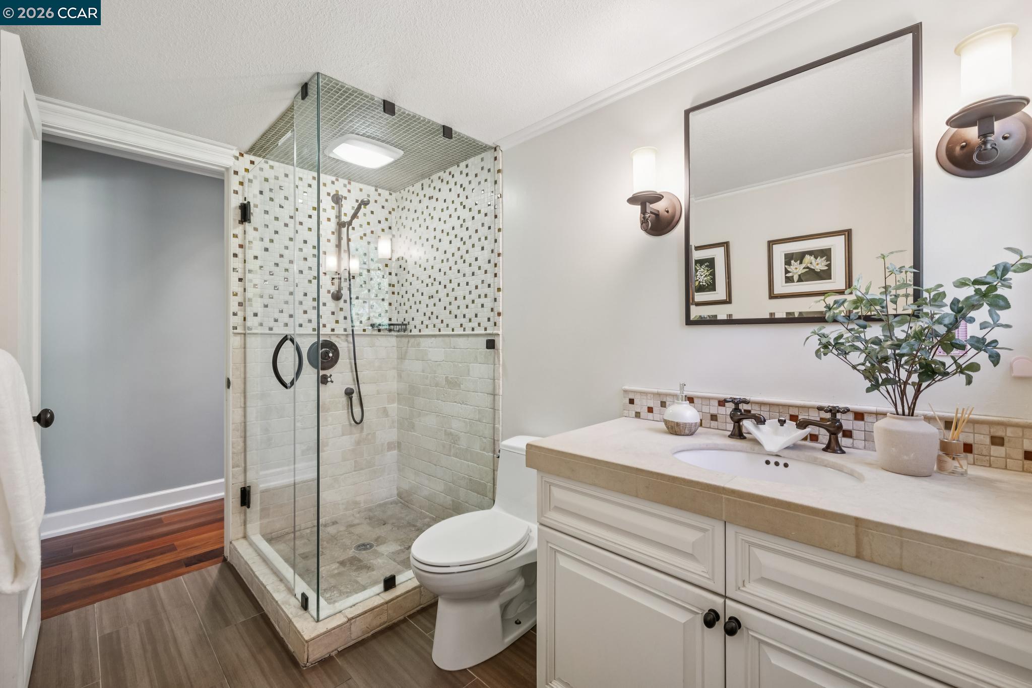 226 Arthur Ct