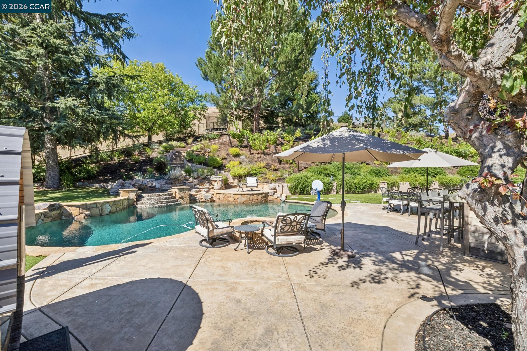 226 Arthur Ct