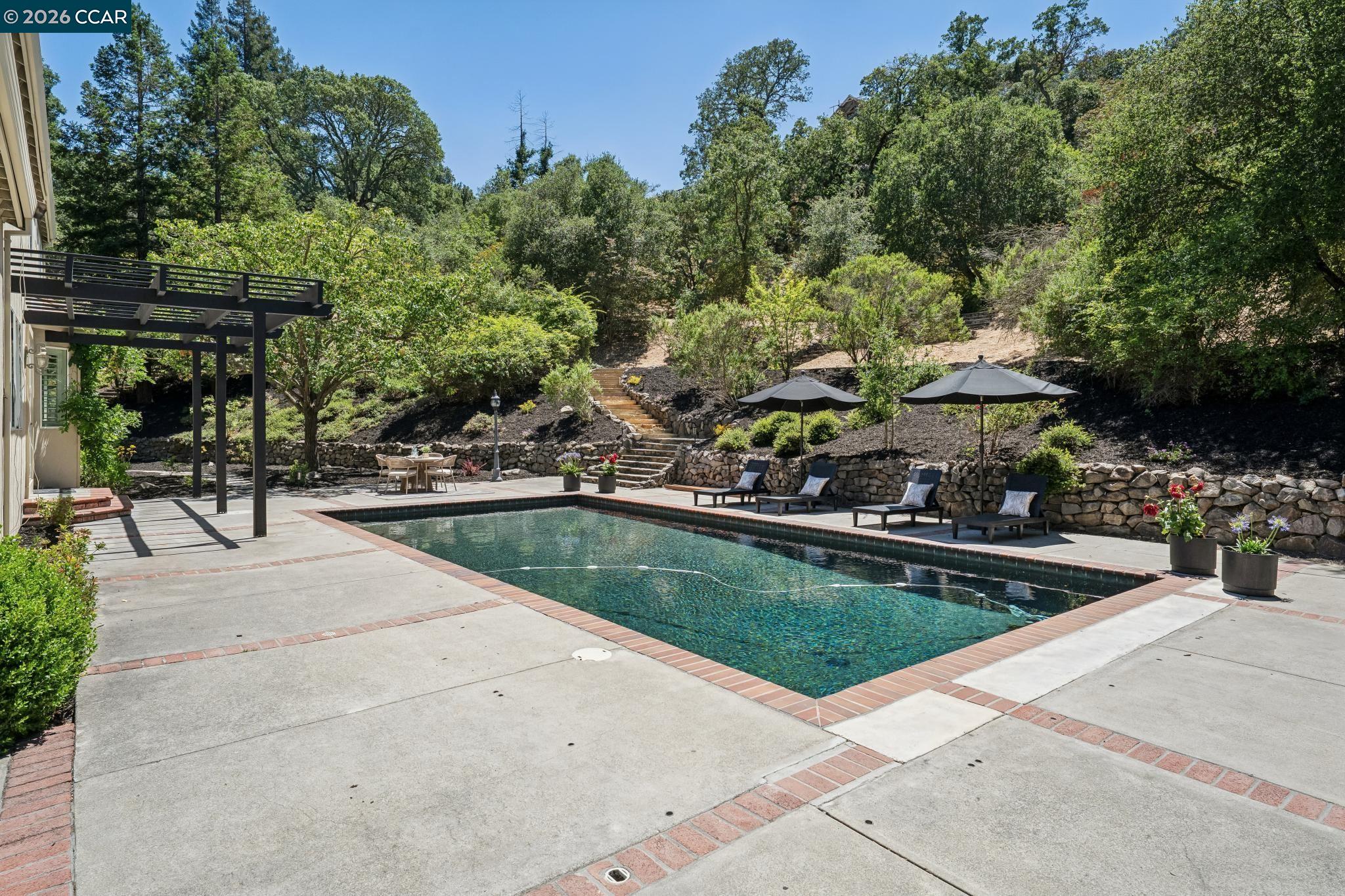 136 Lark Court