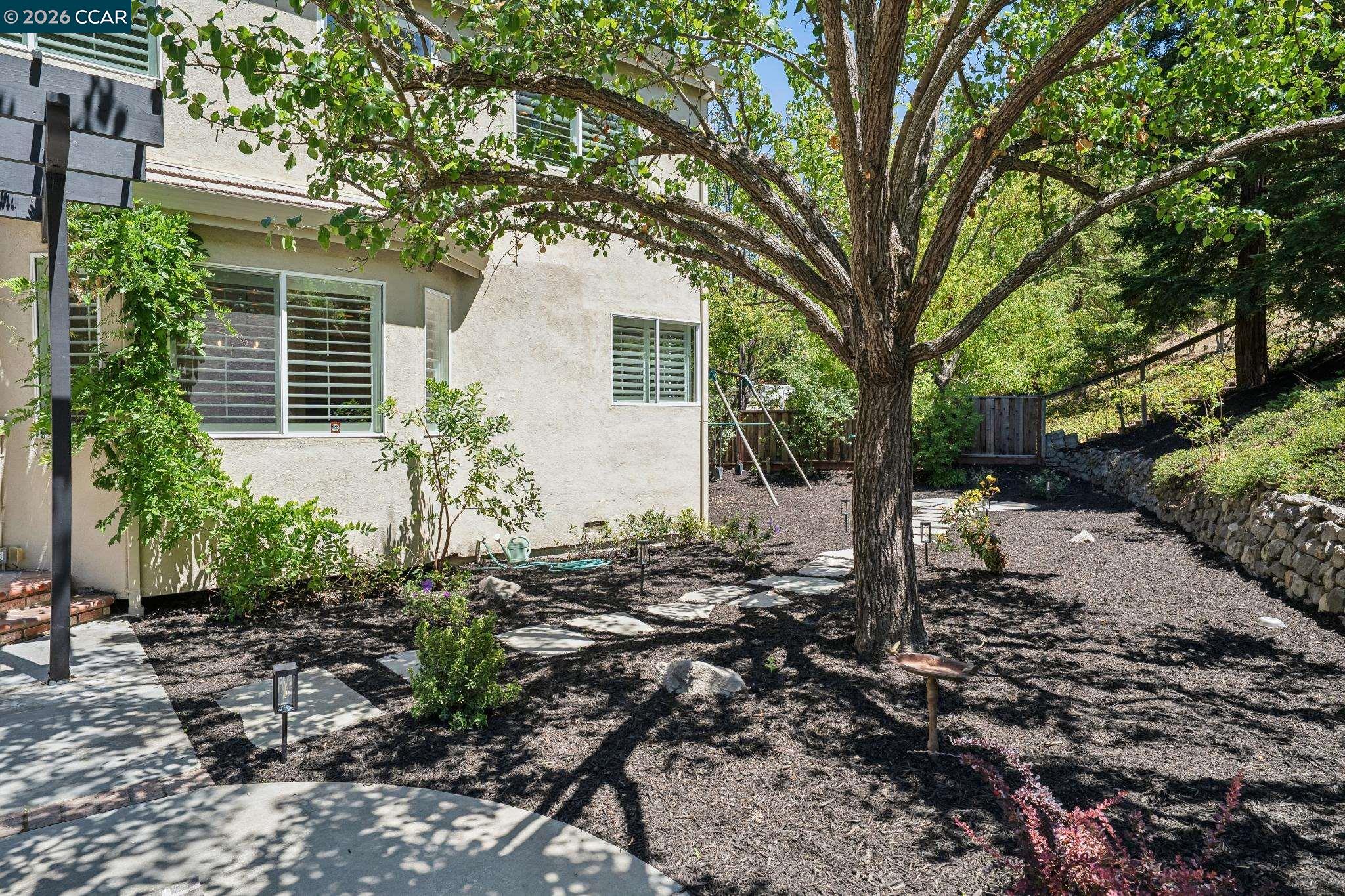 136 Lark Court