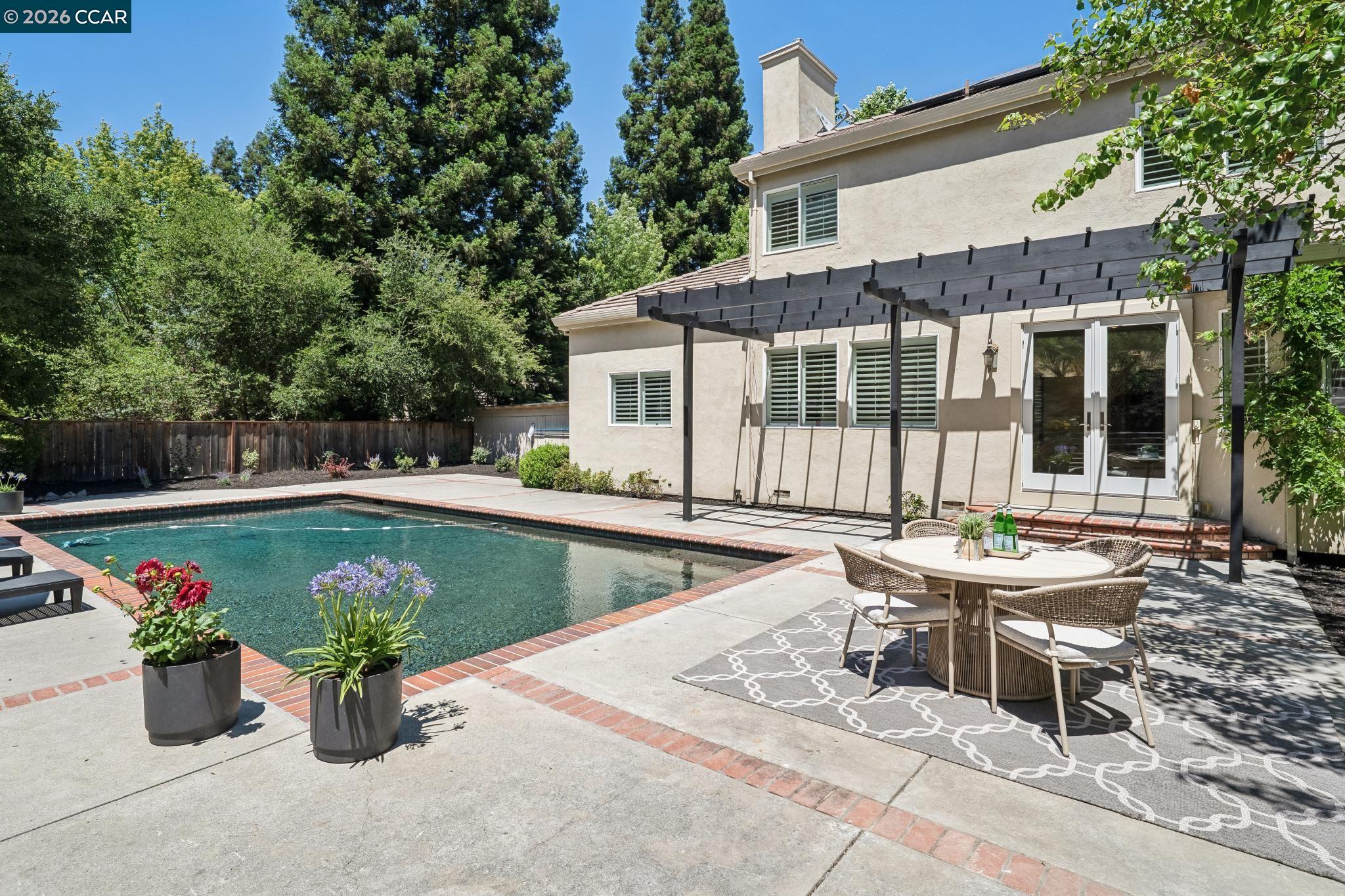 136 Lark Court