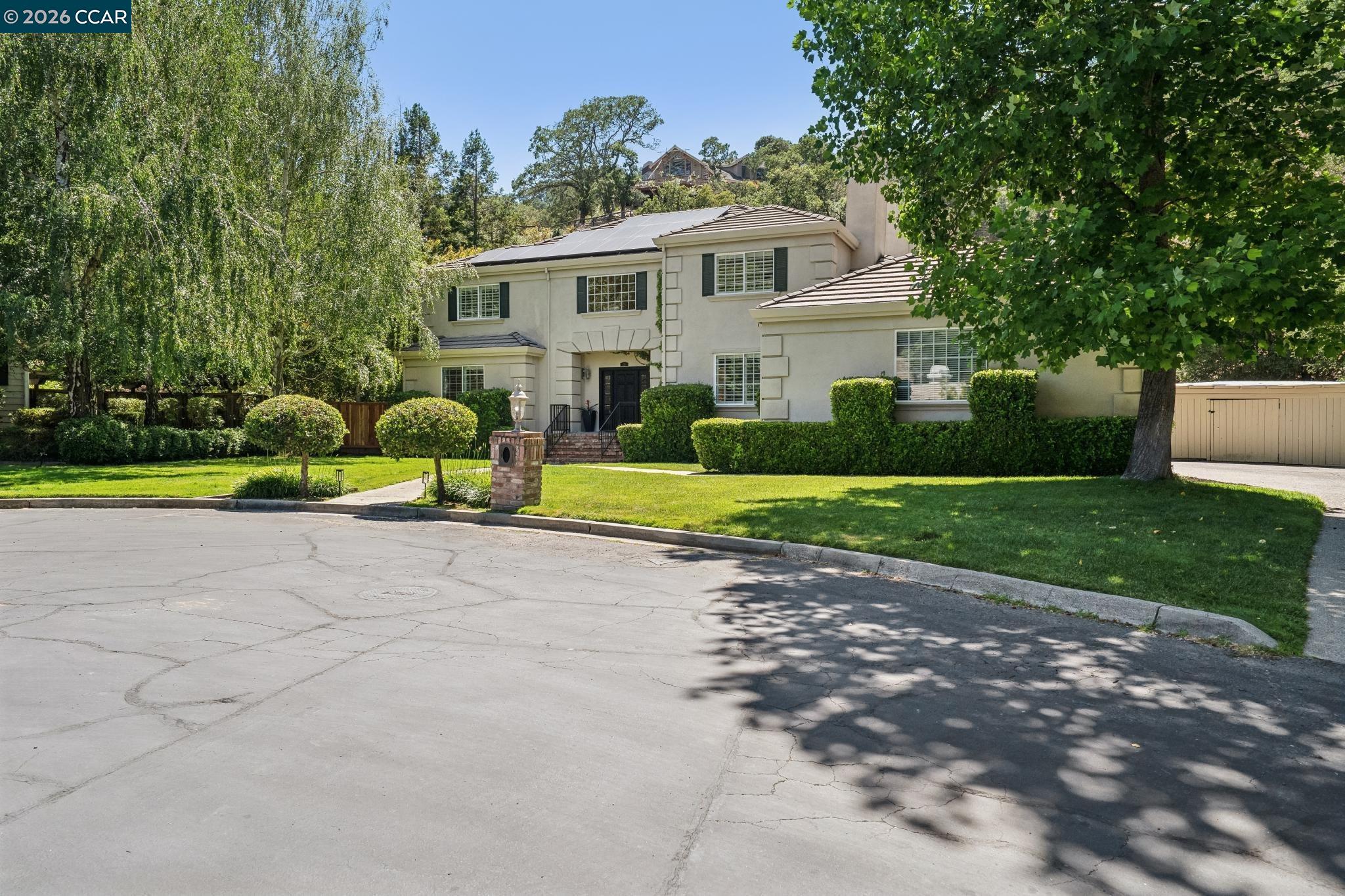 136 Lark Court