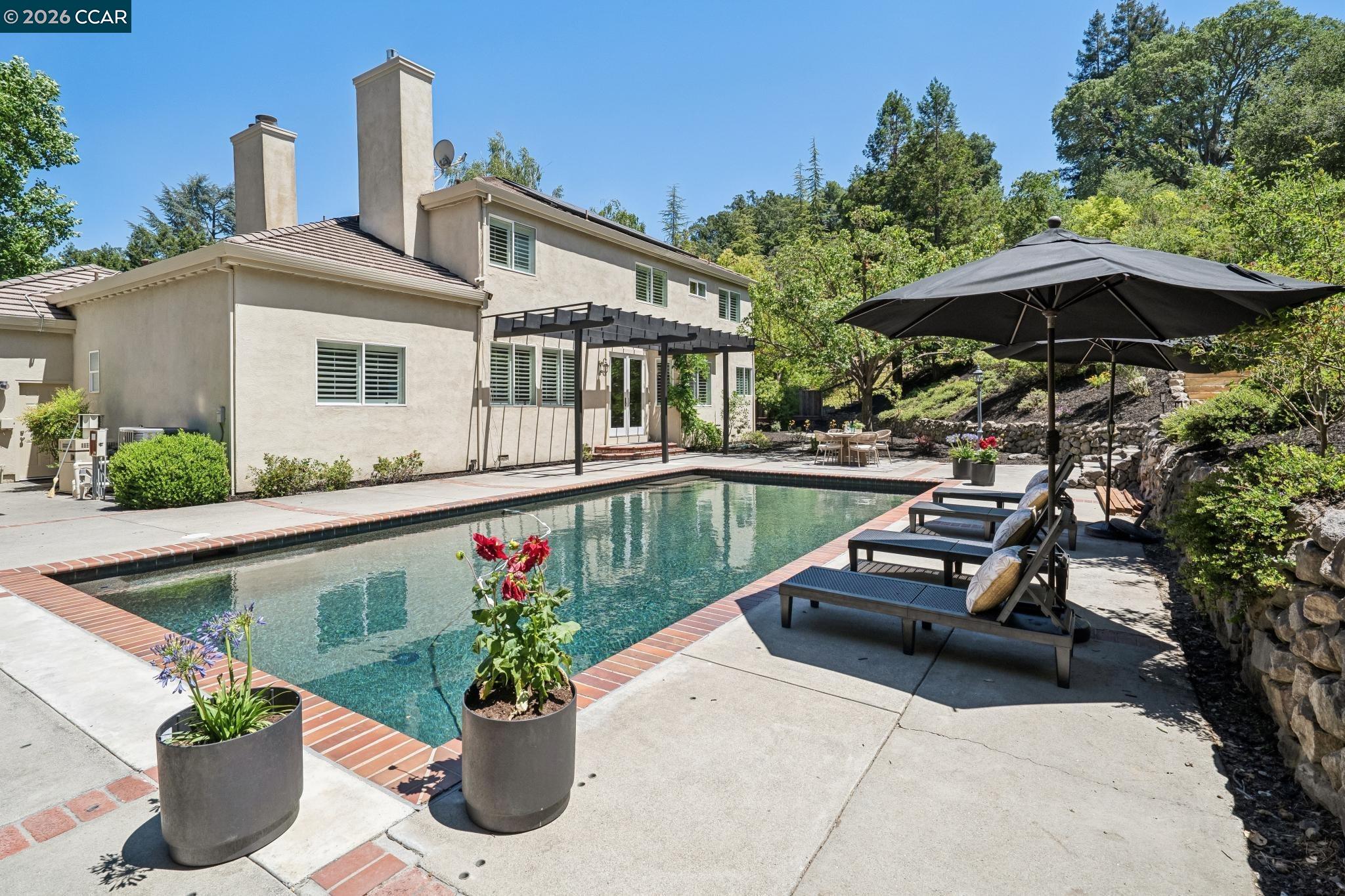 136 Lark Court