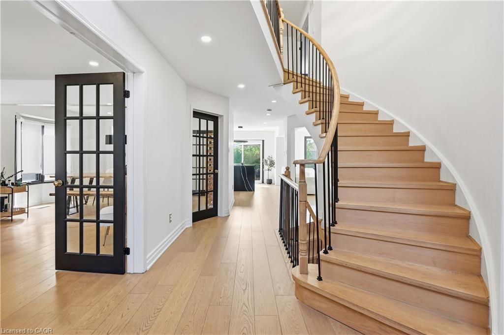 376 Carrier Lane