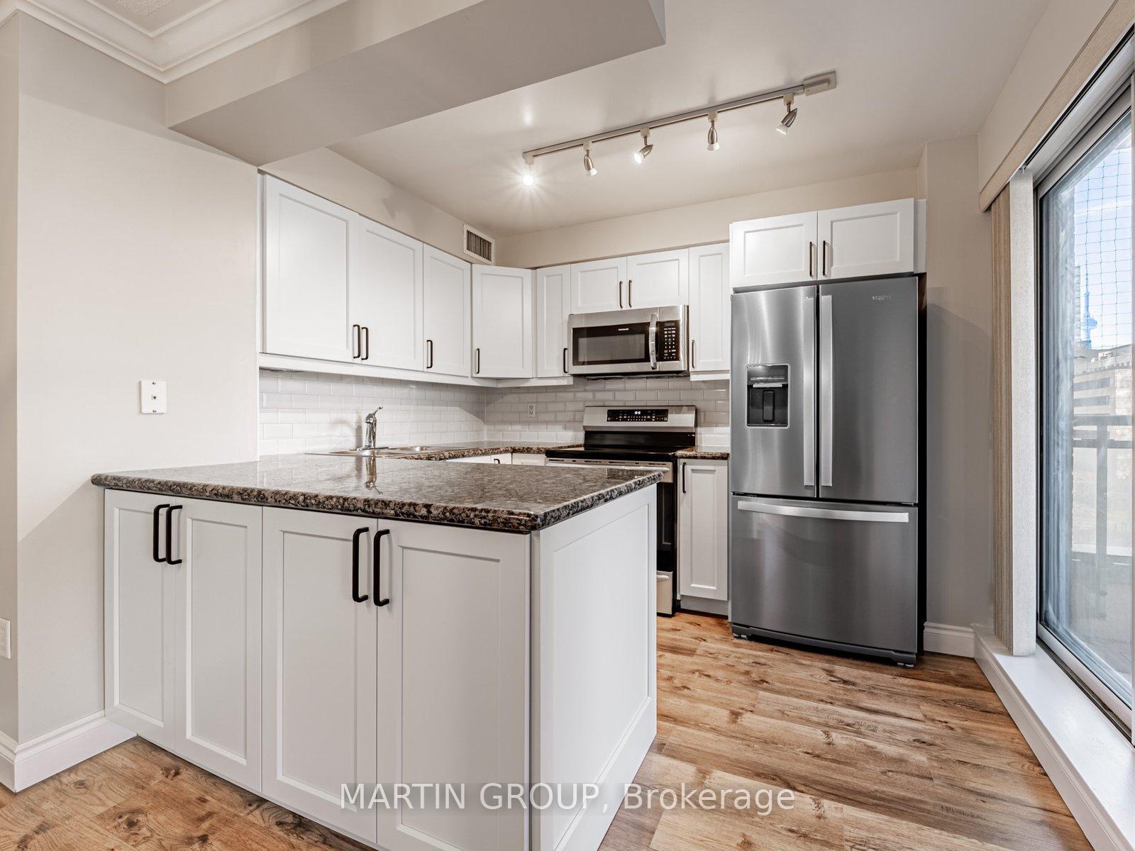 887 Bay Street 506