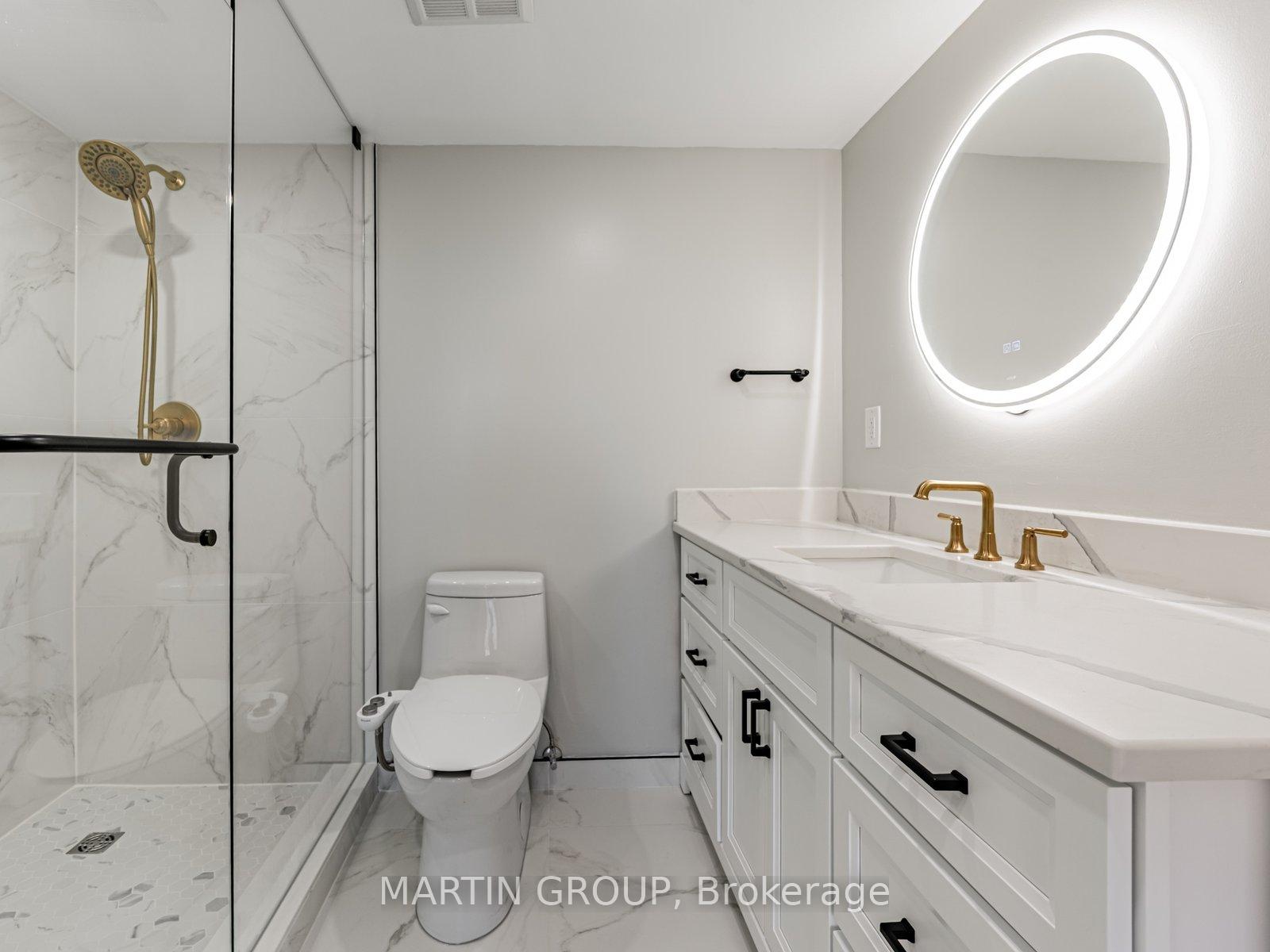 887 Bay Street 506