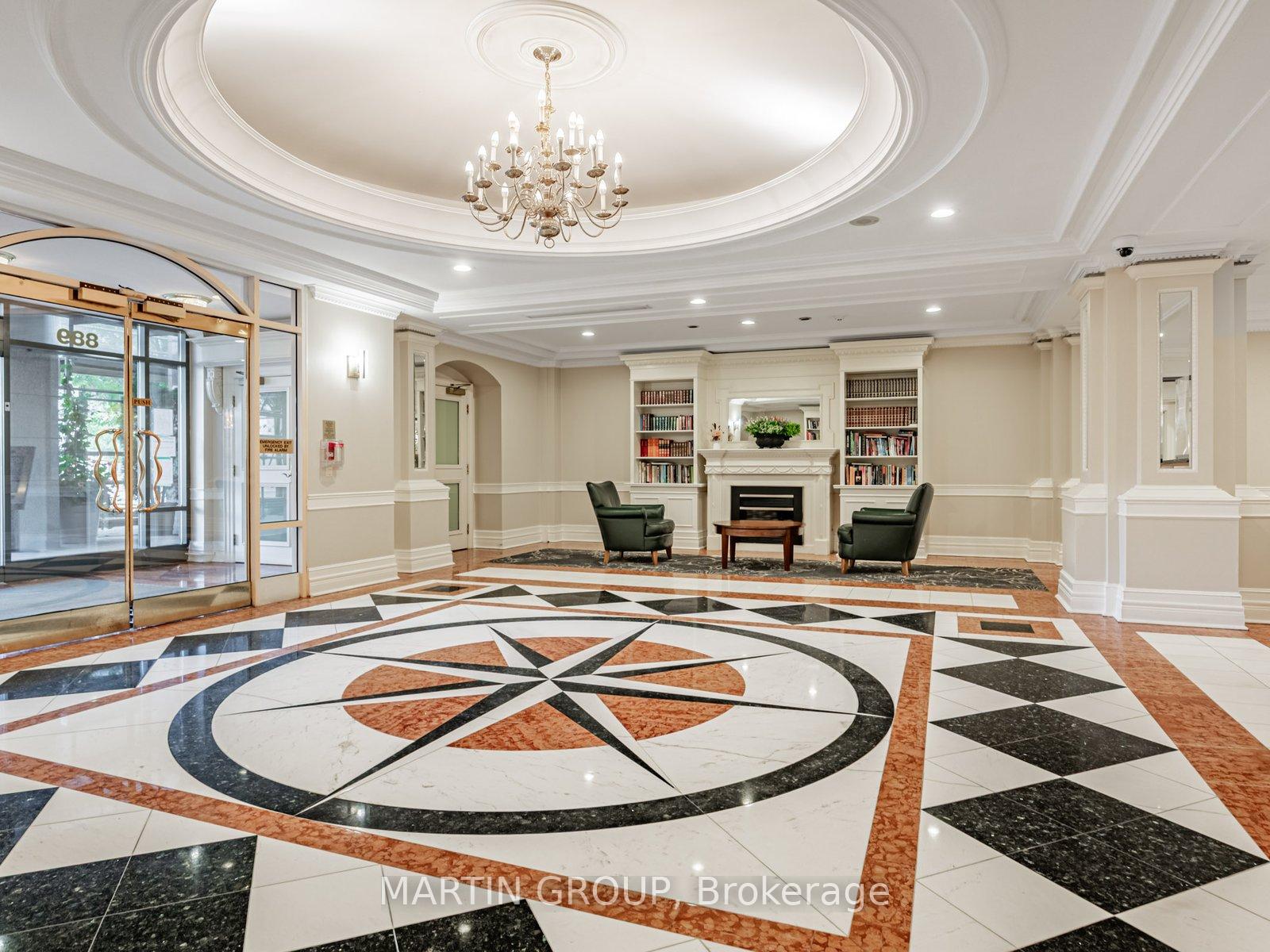 887 Bay Street 506