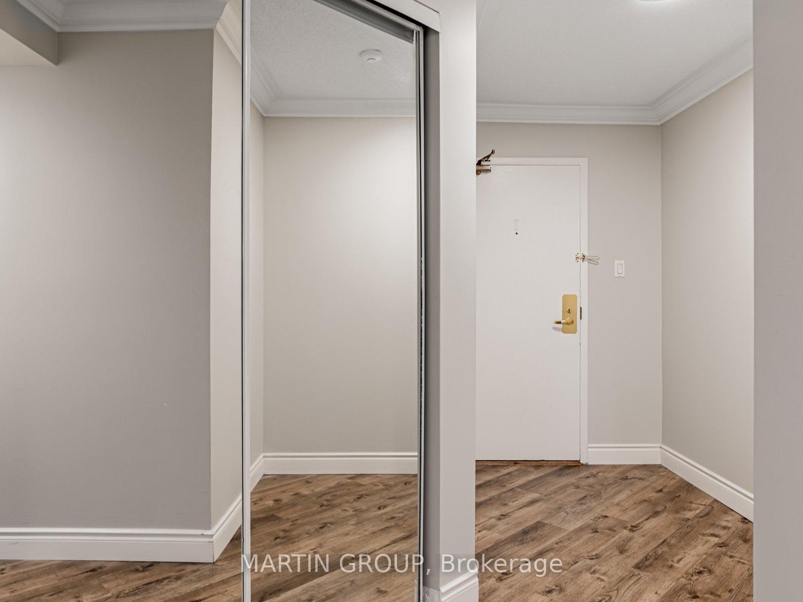887 Bay Street 506