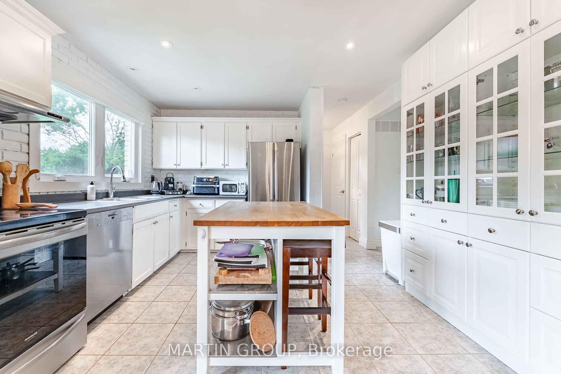 2264 Yolanda Drive