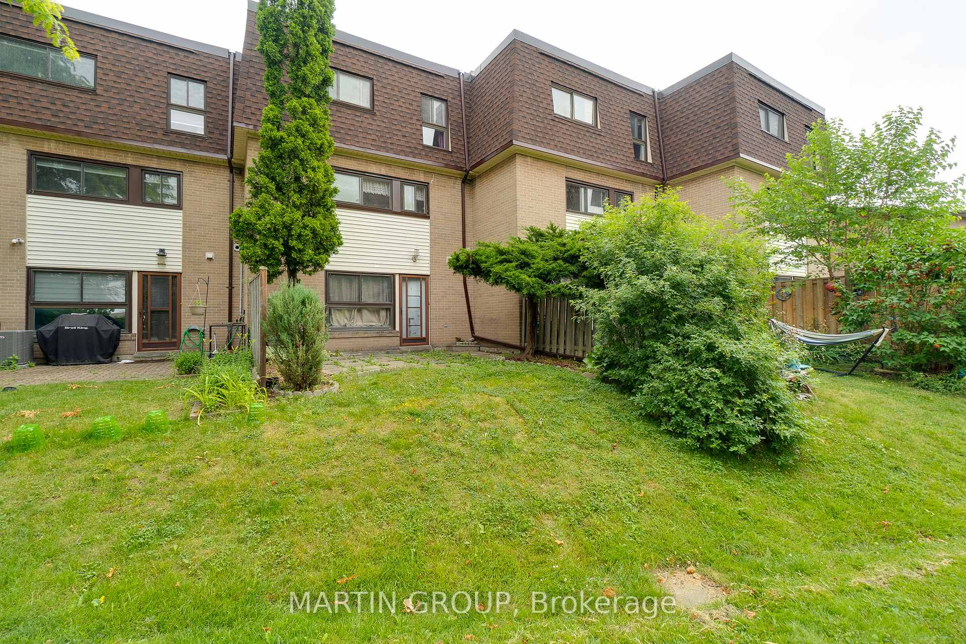 #4 - 46 Dearbourne Boulevard Unit: 4