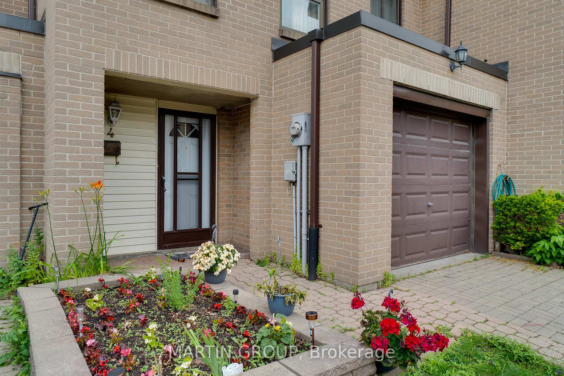 #4 - 46 Dearbourne Boulevard Unit: 4