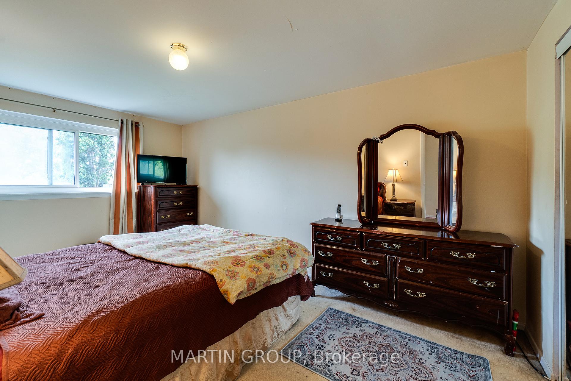 #4 - 46 Dearbourne Boulevard Unit: 4