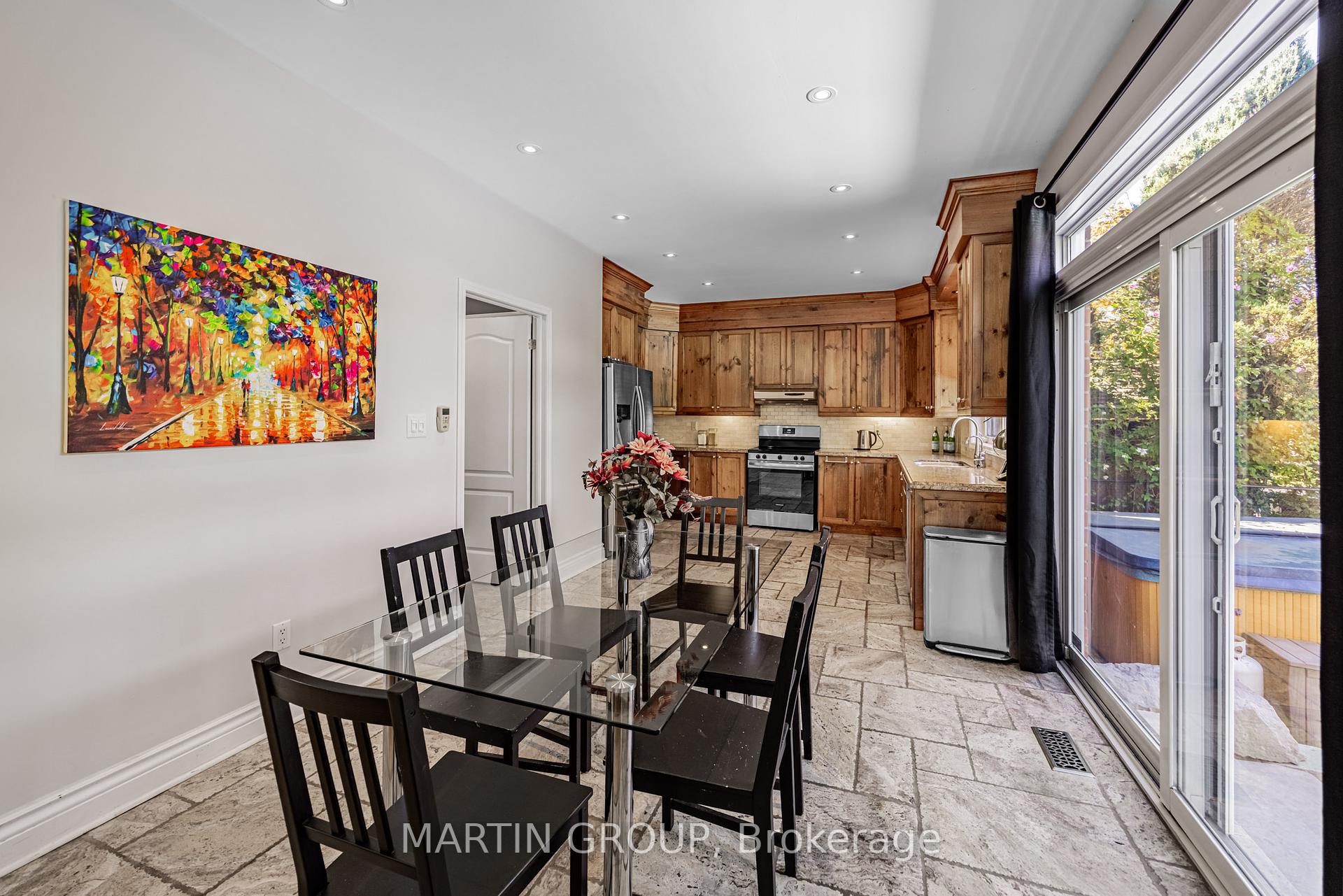 5637 Roseville Court