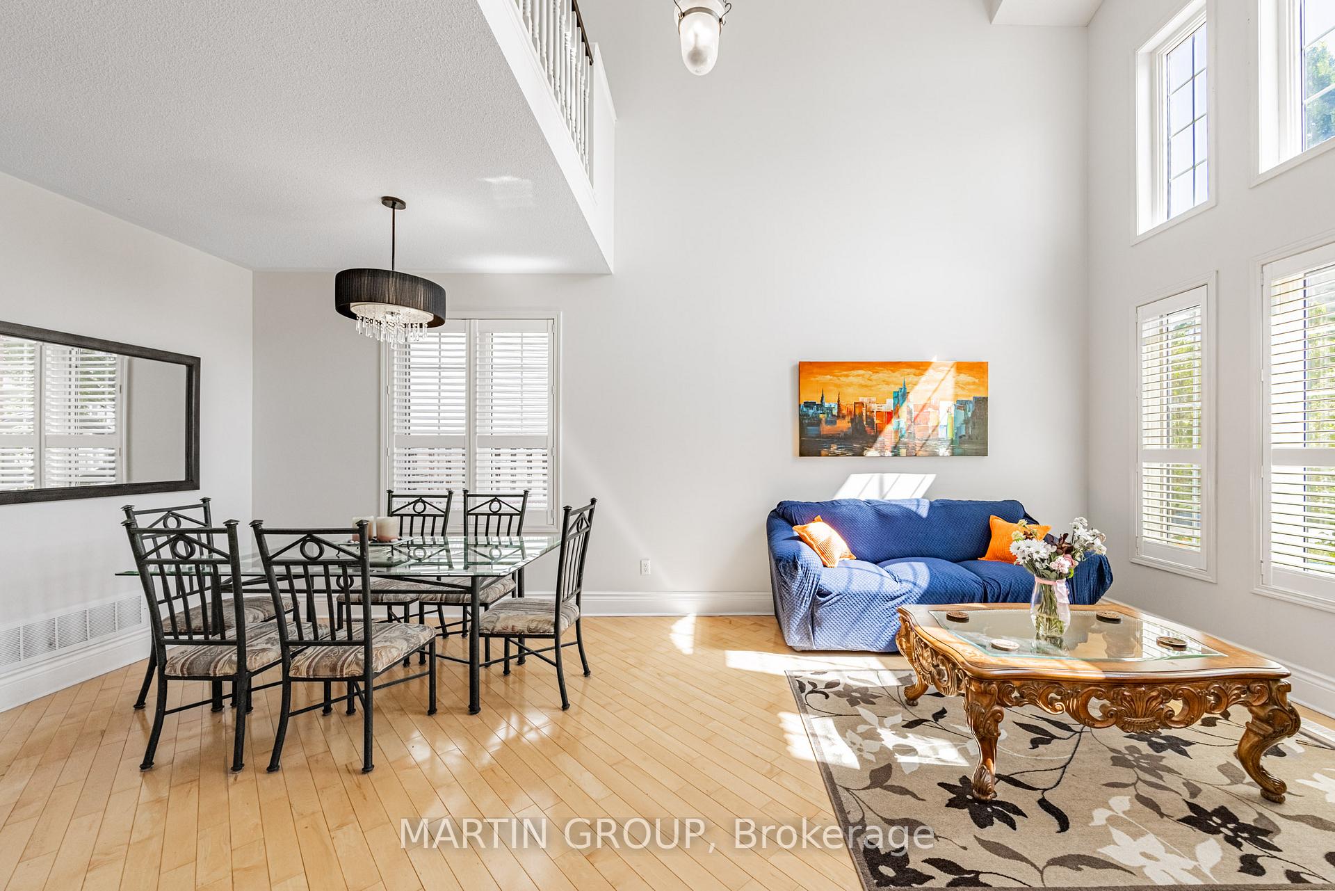 5637 Roseville Court, Burlington