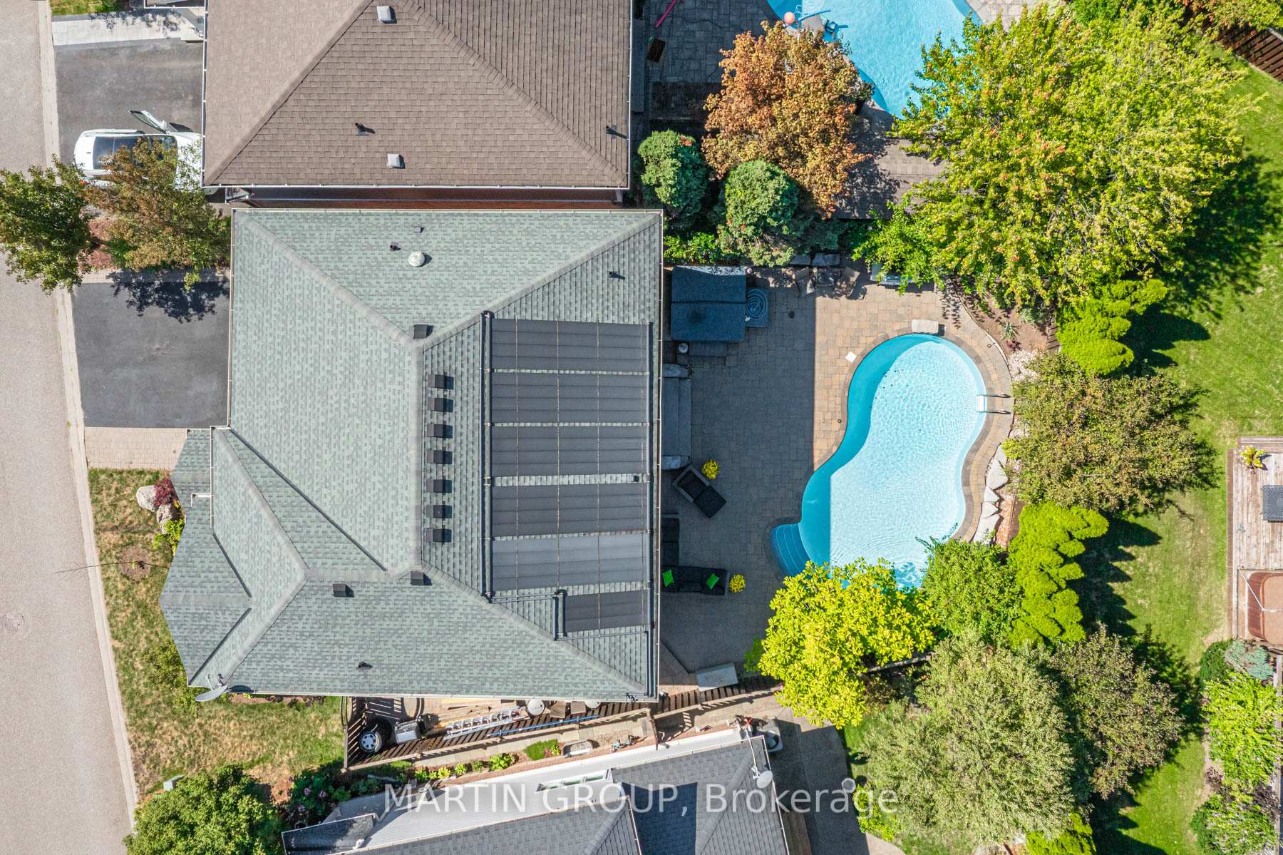 5637 Roseville Court, Burlington