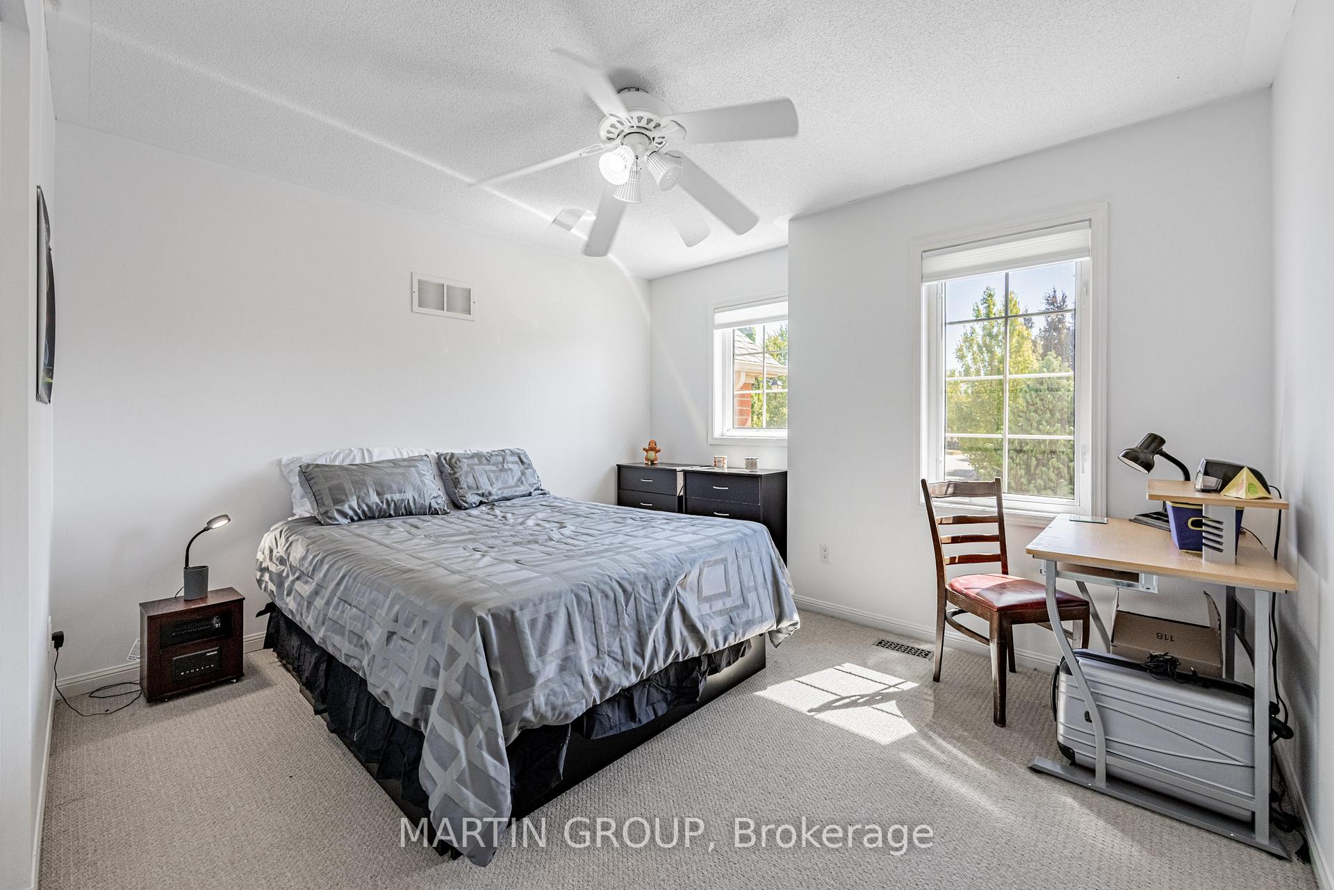 5637 Roseville Court, Burlington