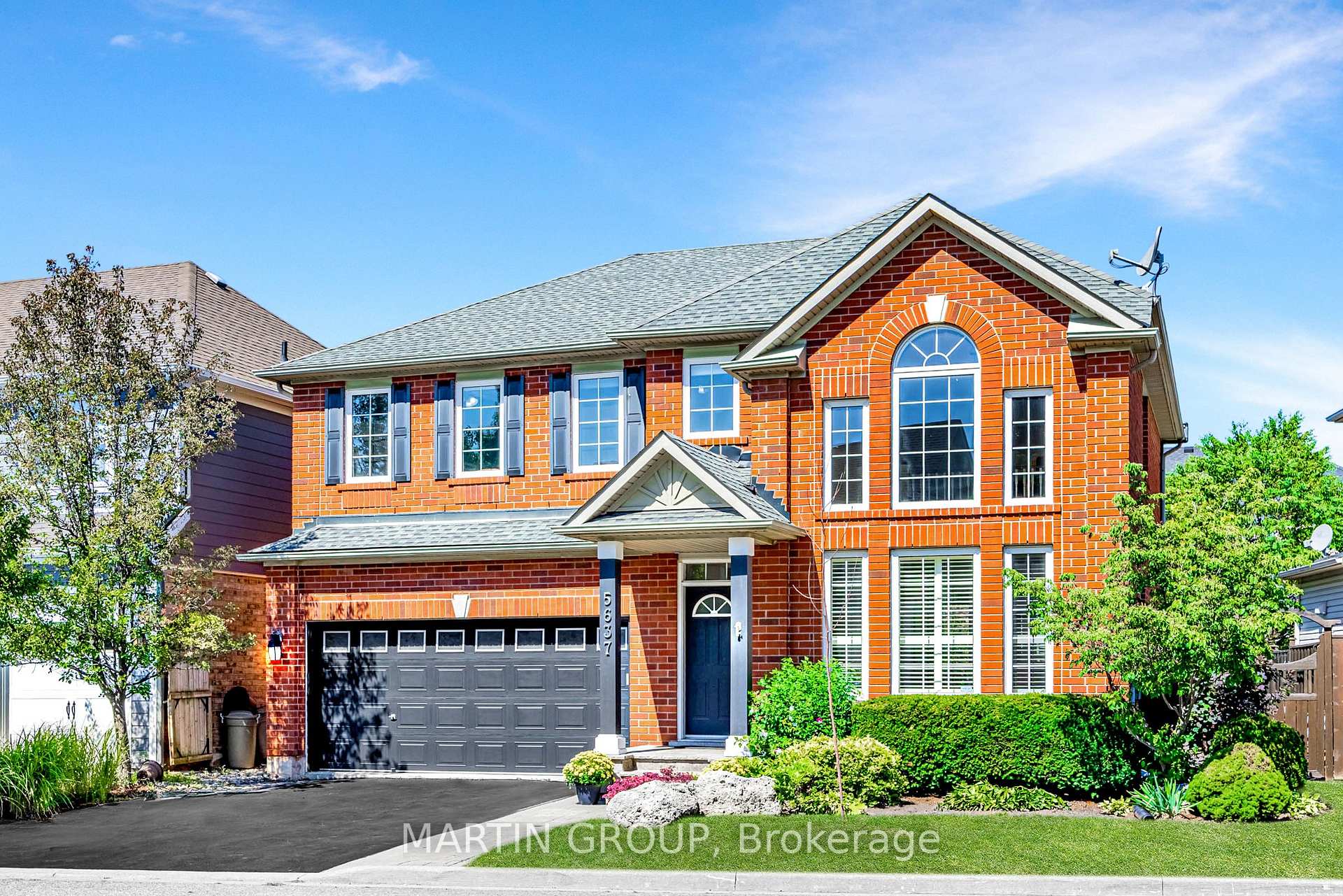 5637 Roseville Court, Burlington