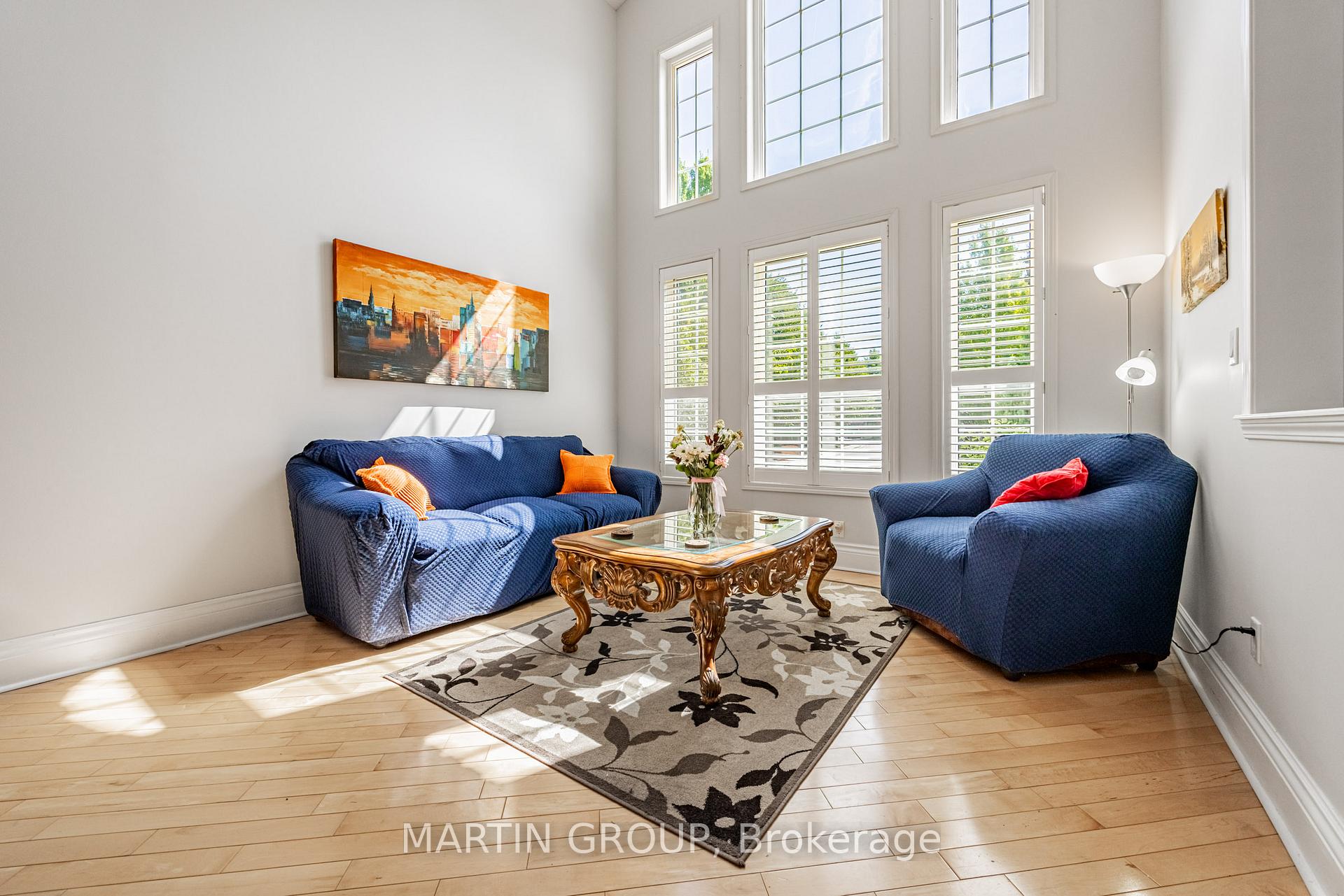 5637 Roseville Court, Burlington