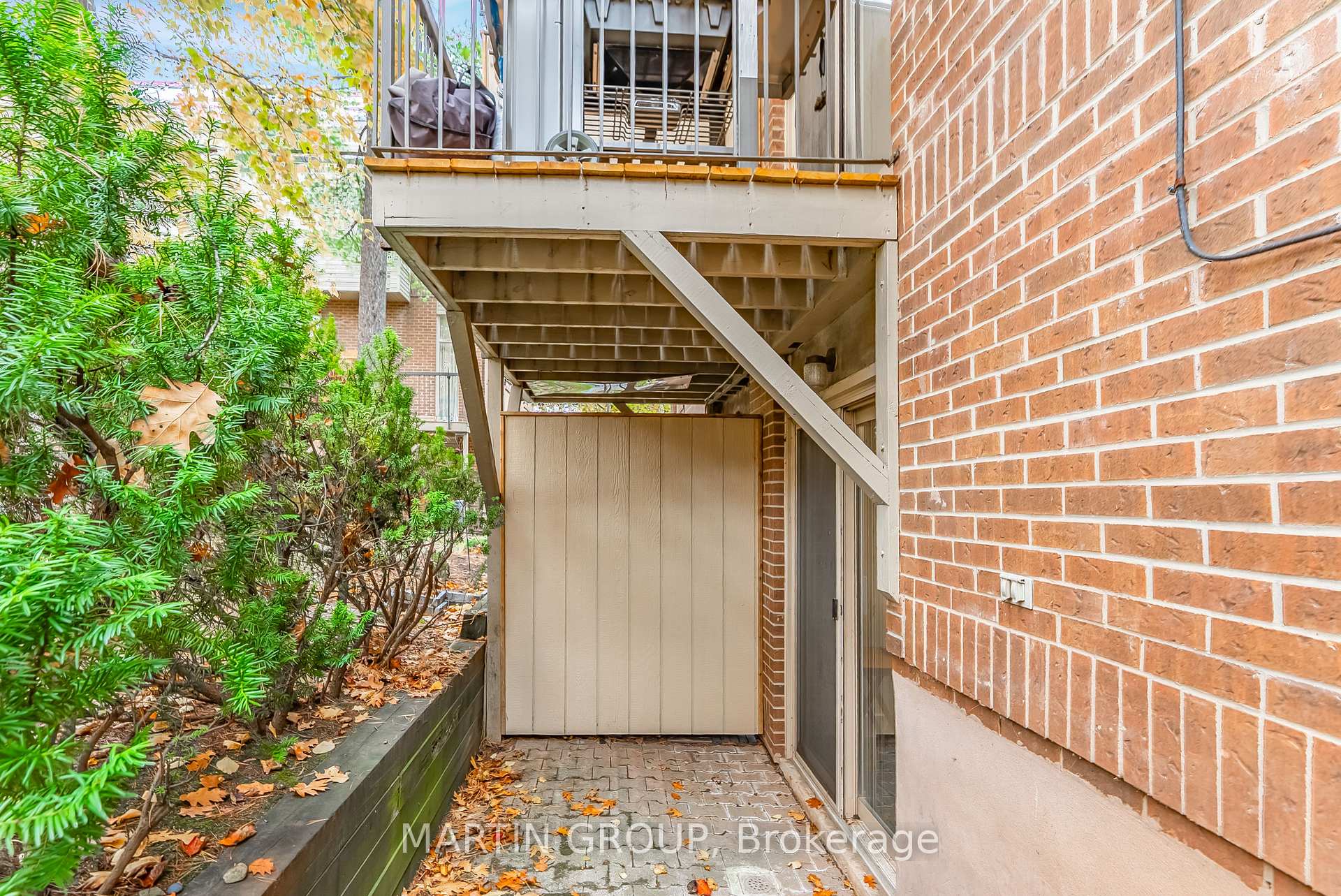 1250 Marlborough Court 35