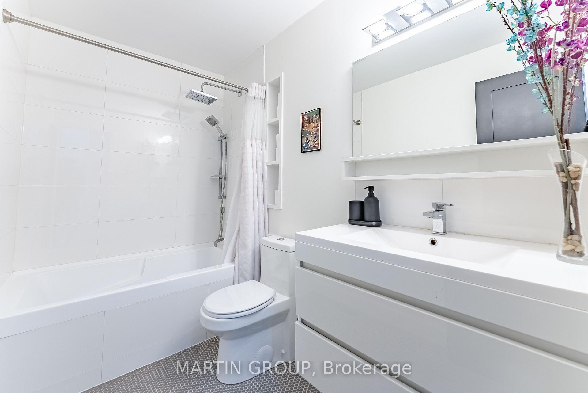 1250 Marlborough Court 35