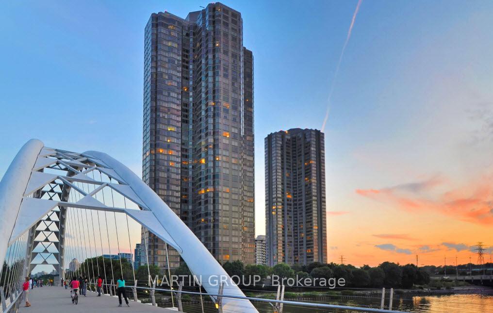 1 Palace Pier Court 1112