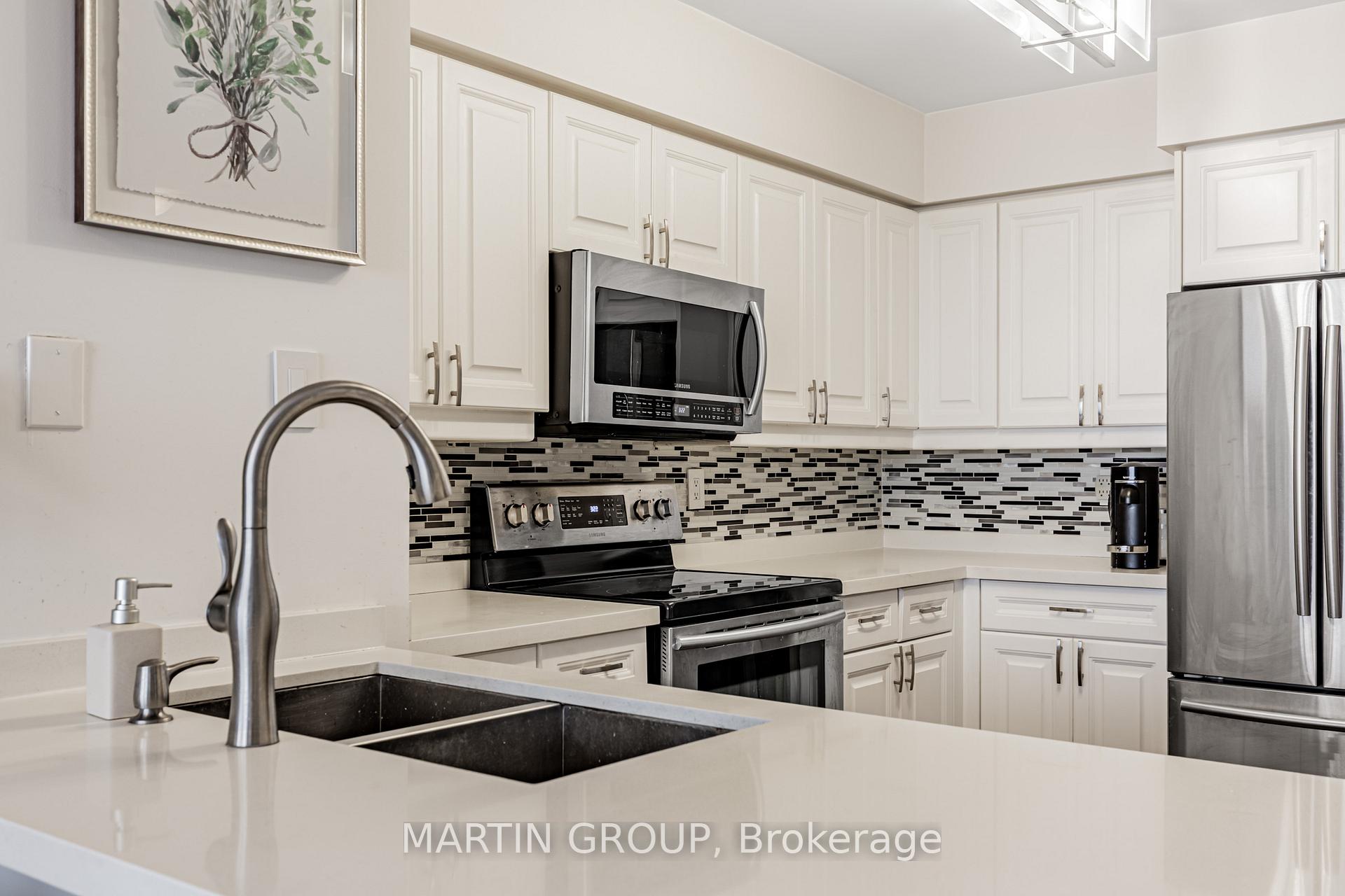 1 Palace Pier Court 1112