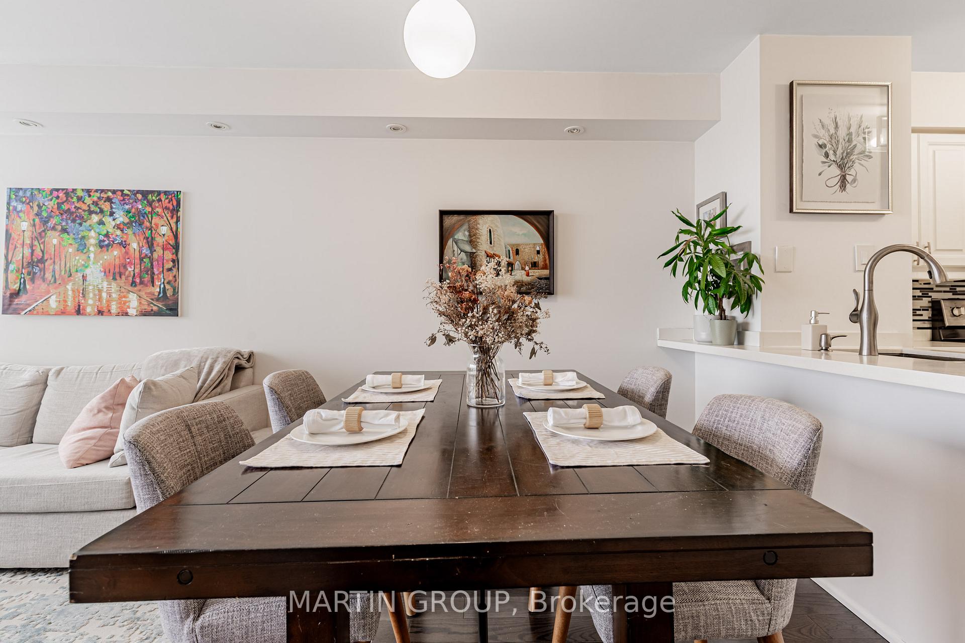 1 Palace Pier Court 1112