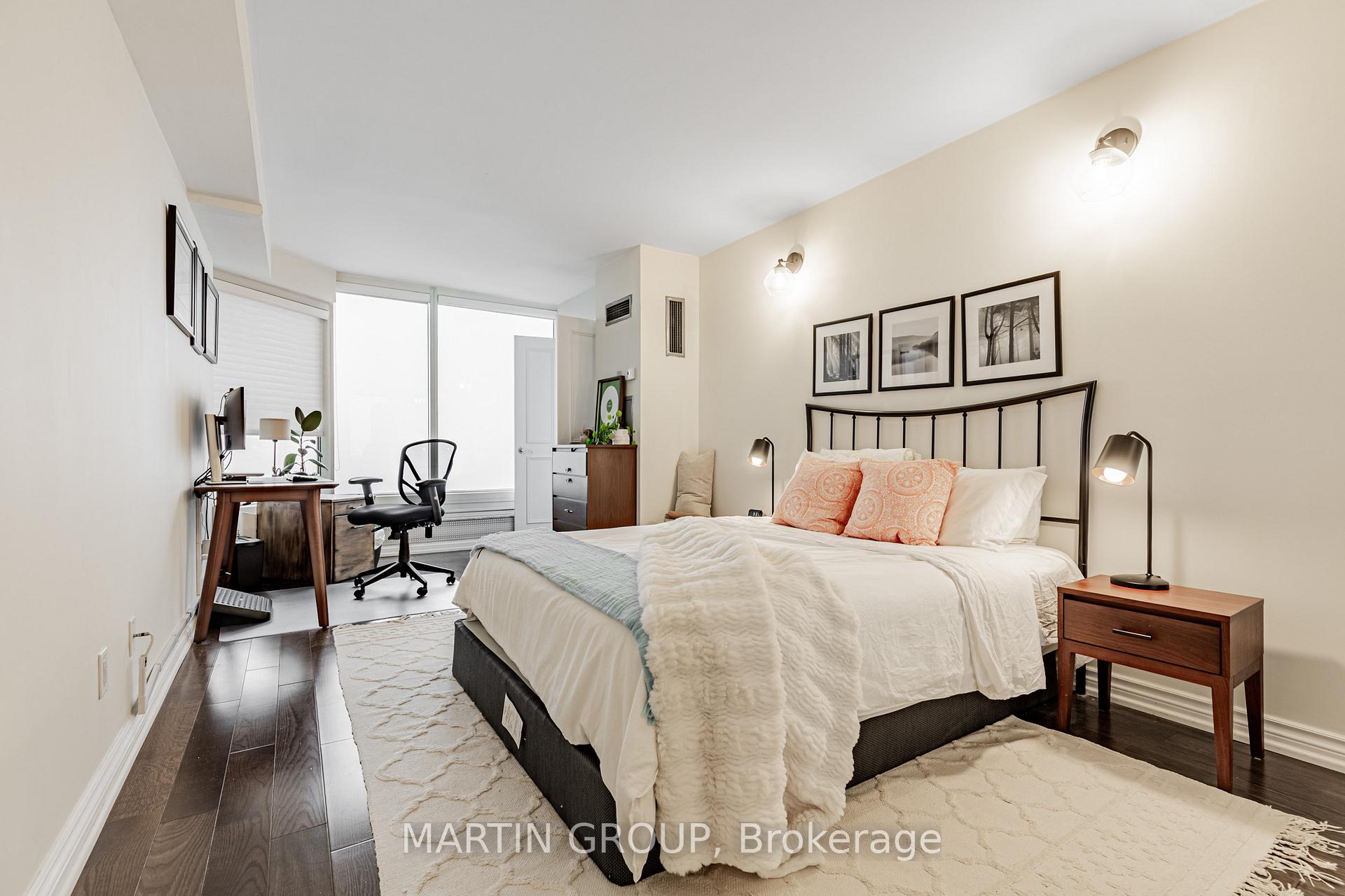 1 Palace Pier Court 1112