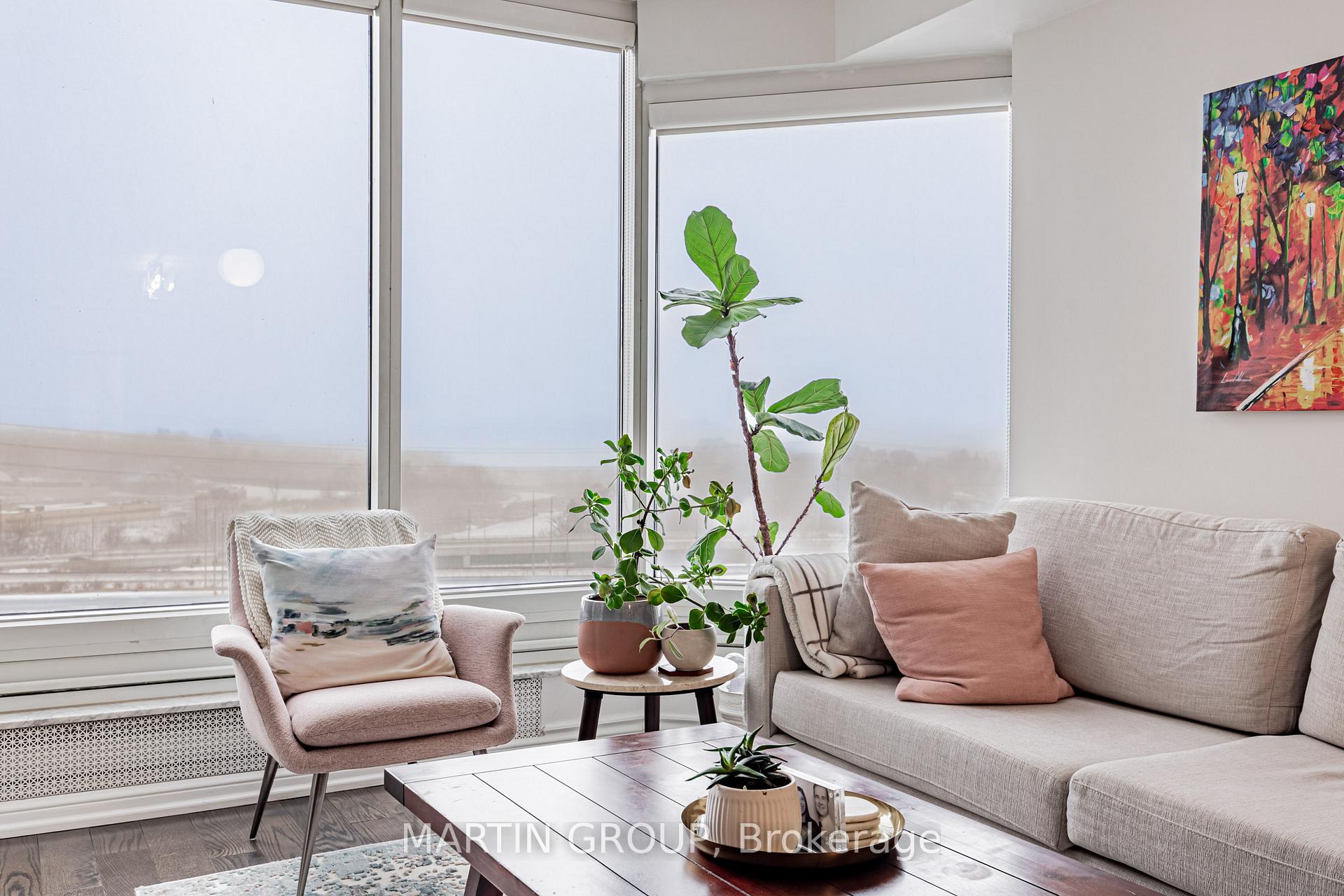 1 Palace Pier Court 1112