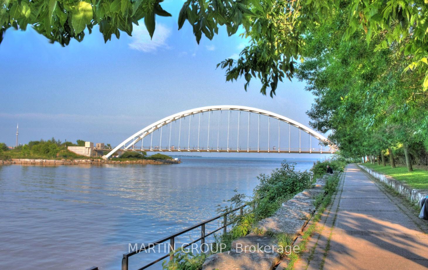 1 Palace Pier Court 1112