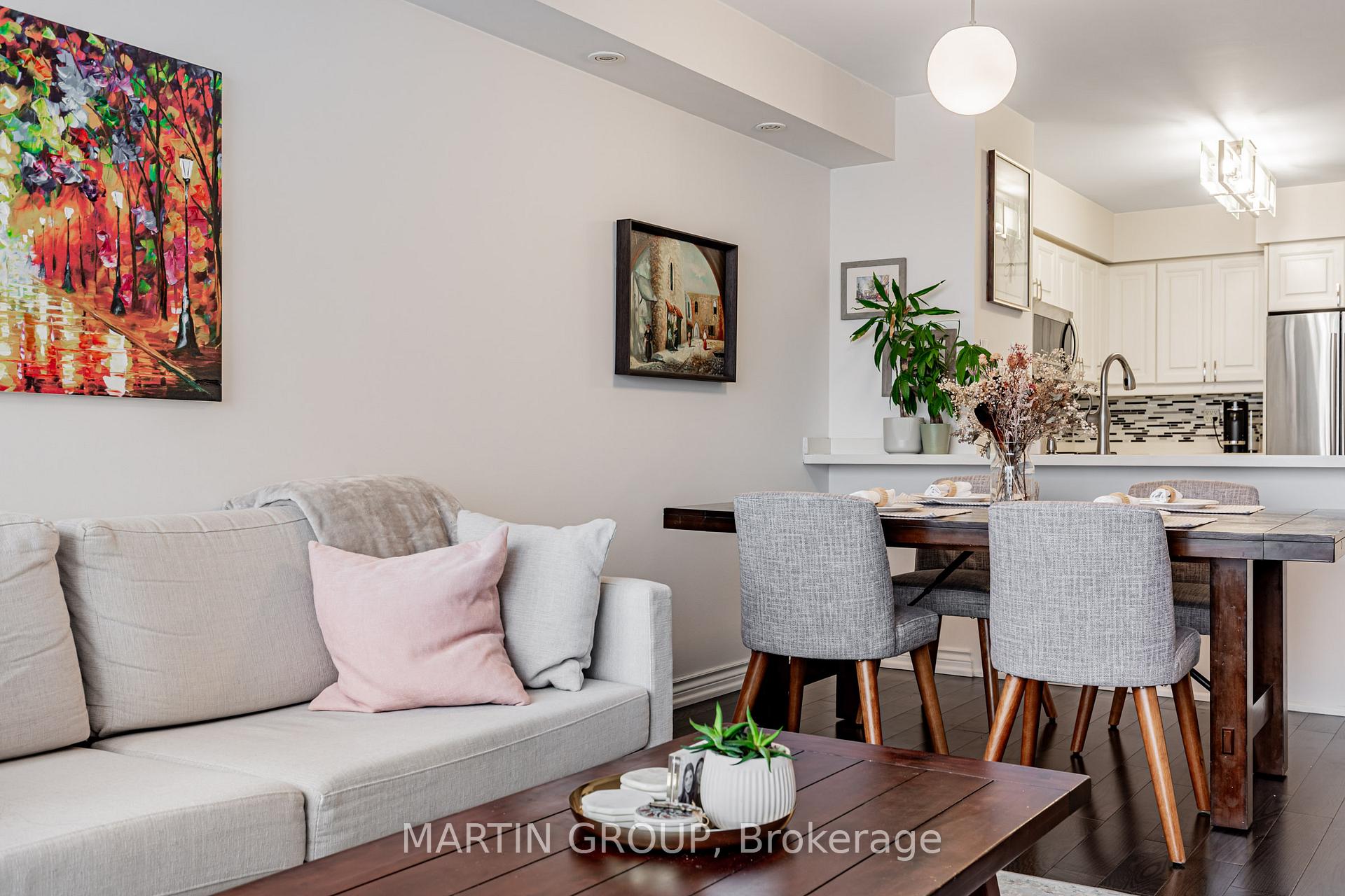 1 Palace Pier Court 1112